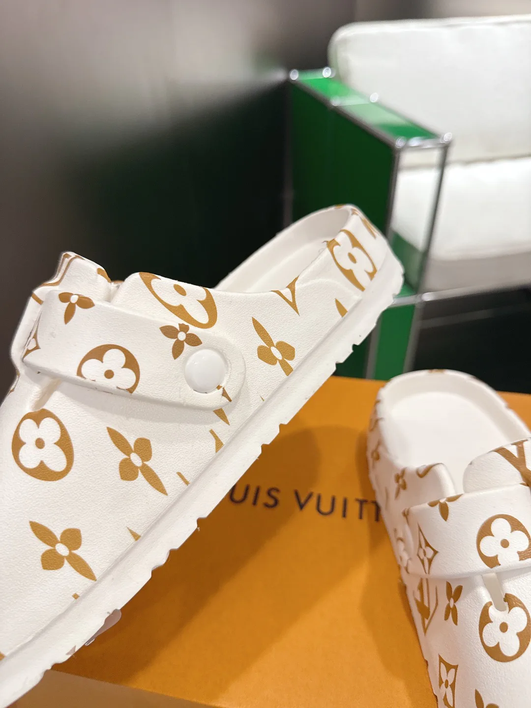 Сандалии Женские Louis Vuitton 11460342