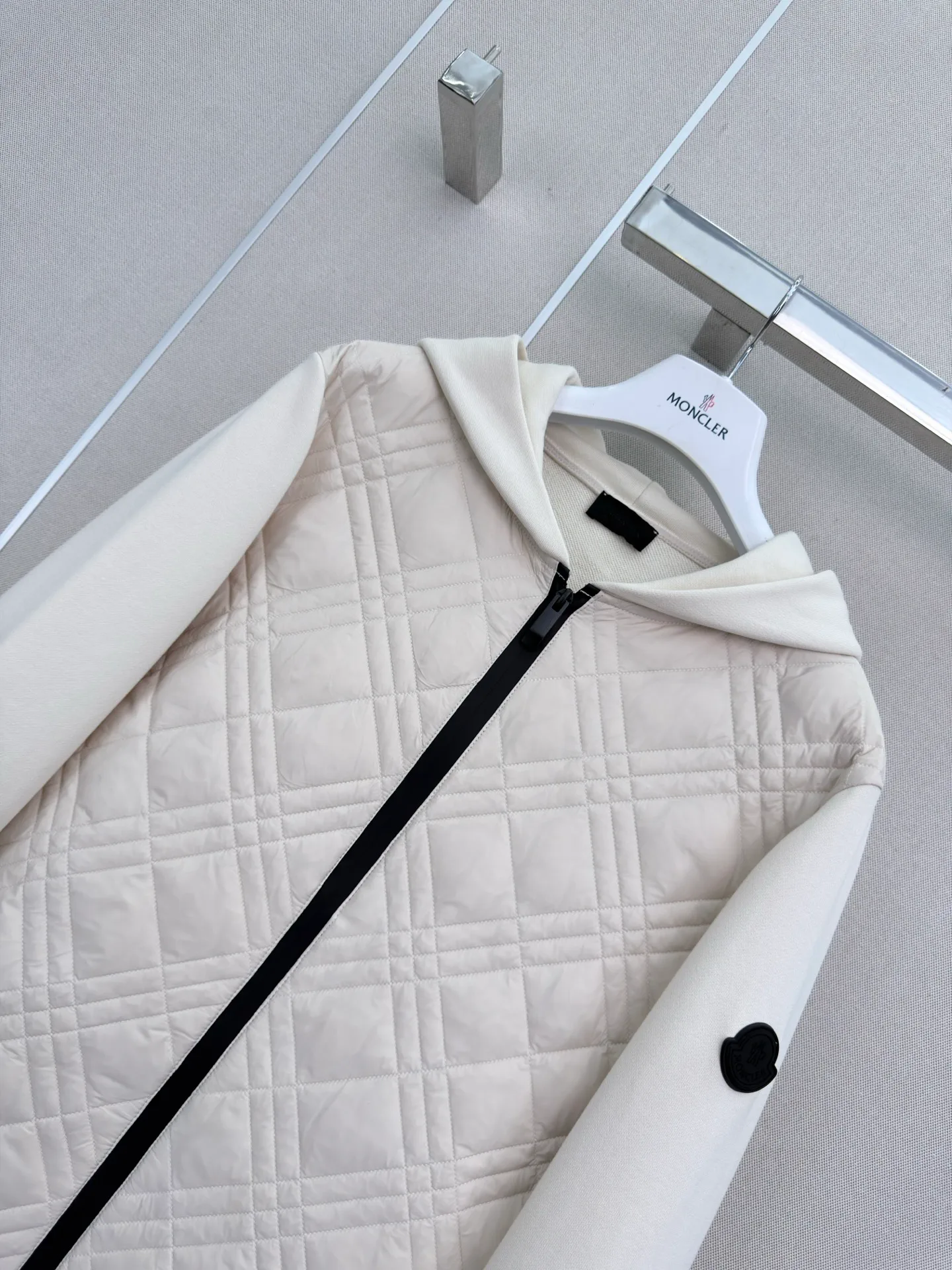 Куртки И Пуховики Женские Moncler 18506404