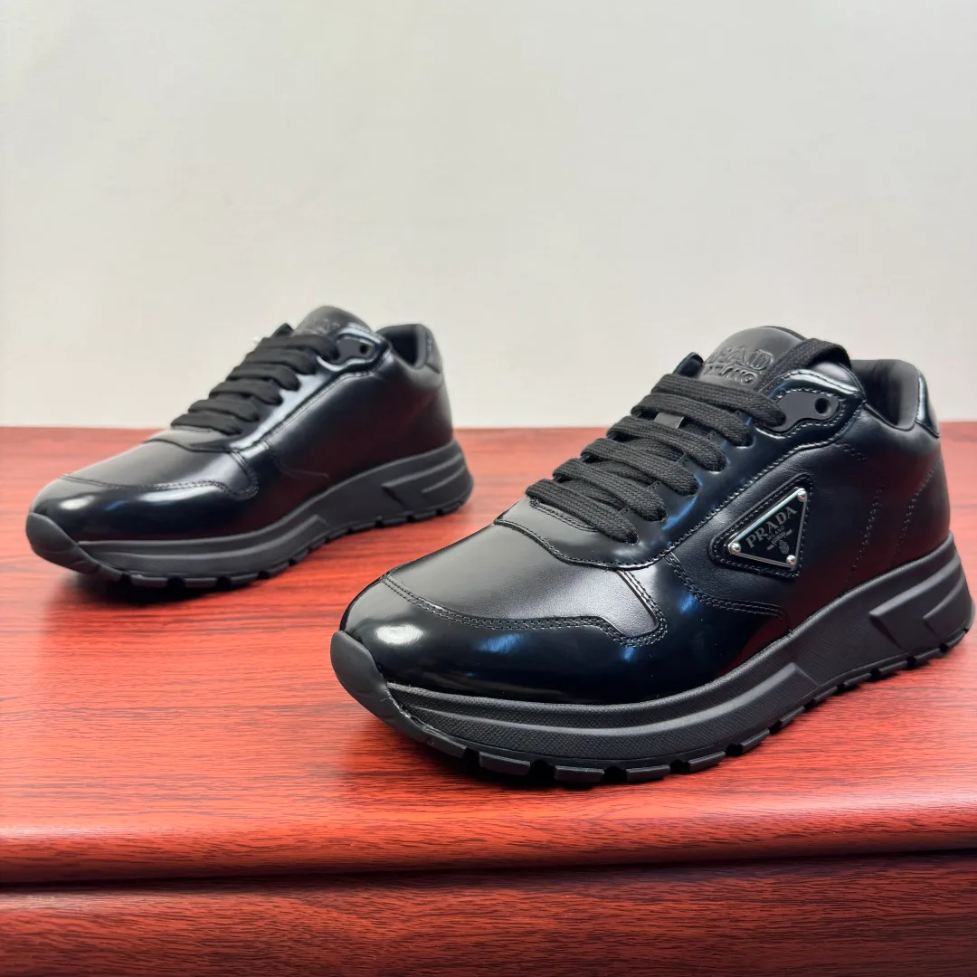 Кроссовки Мужские Prada 11211877