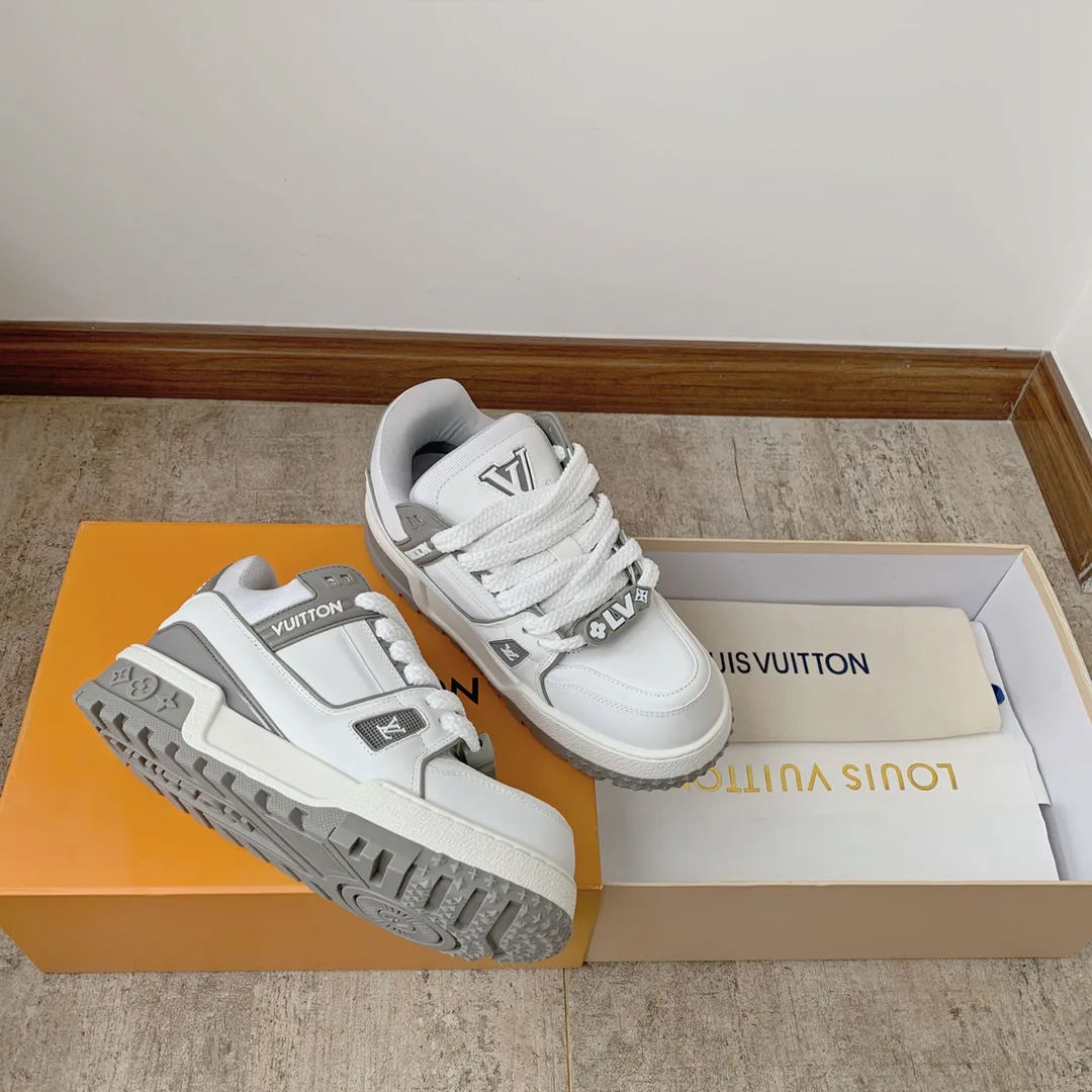 Кроссовки Женские Louis Vuitton 10234442