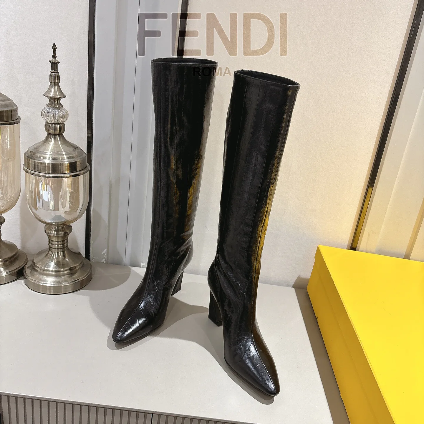Сапоги Женские Fendi 18247876
