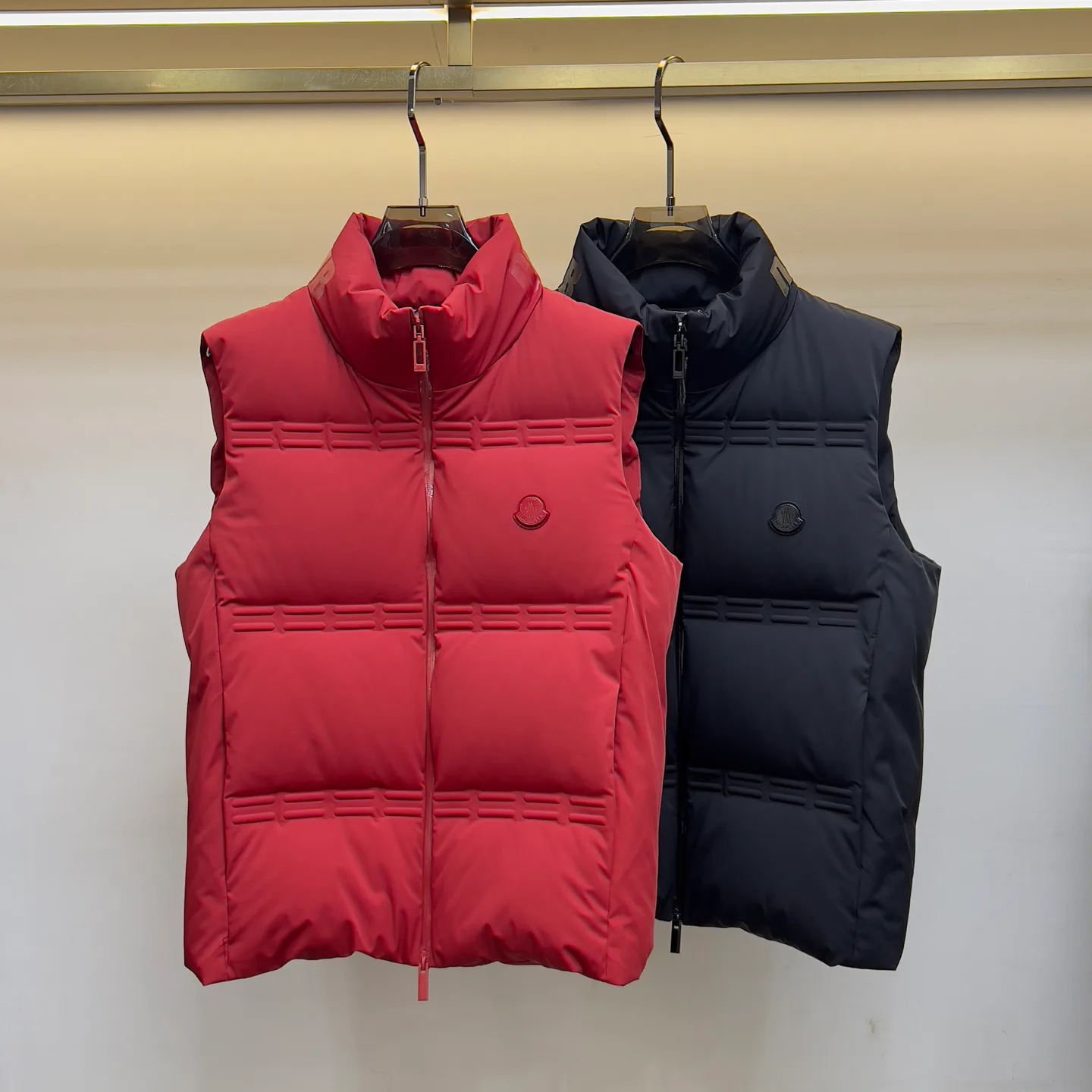Жилеты Женские Moncler 844103