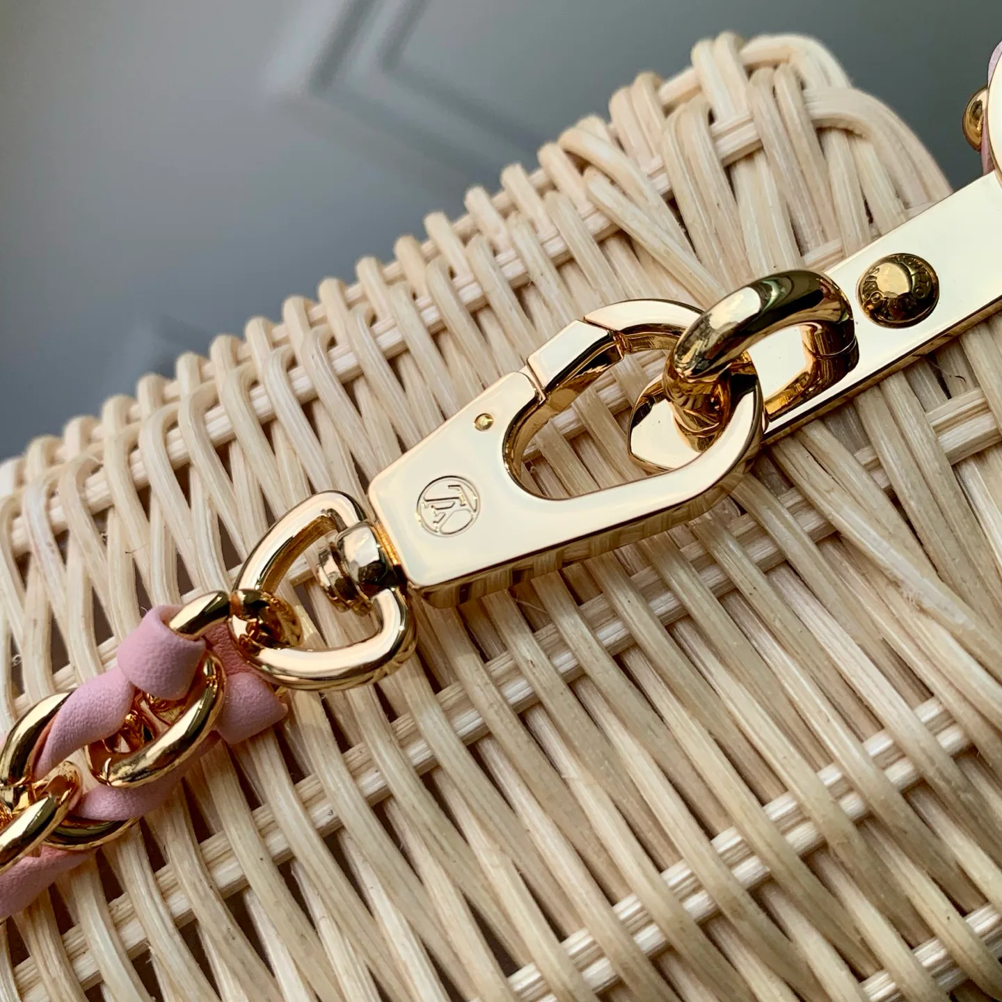 Классические Сумки Женские Louis Vuitton 18147578