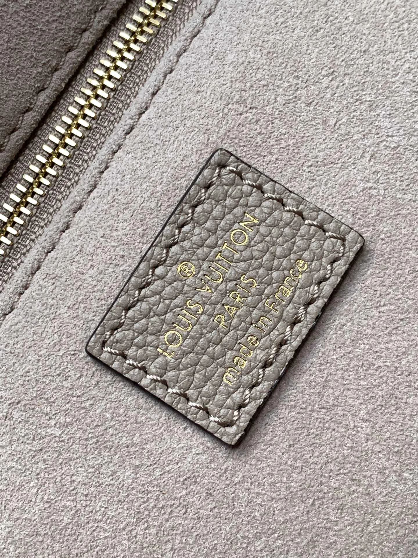 Классические Сумки Женские Louis Vuitton 18148123