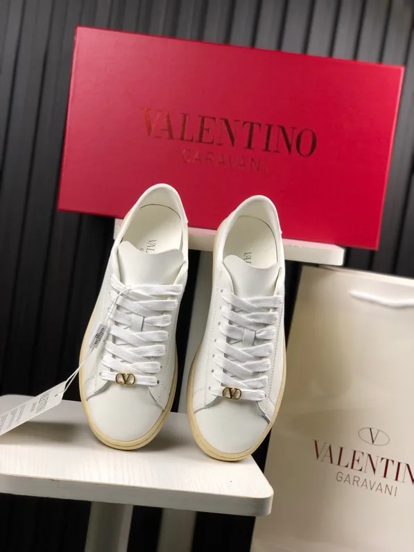 Кроссовки Женские Valentino 11707482