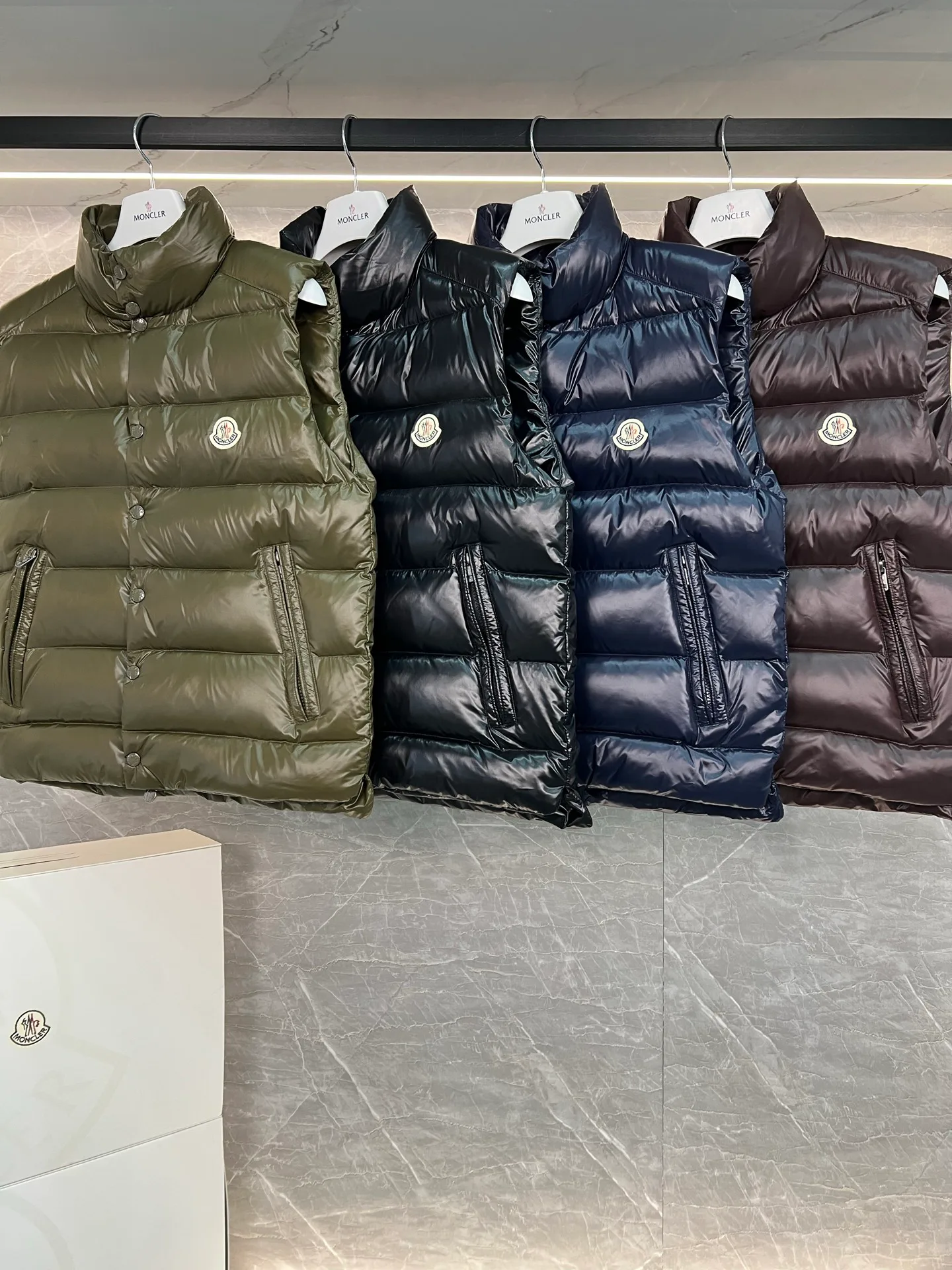 Жилеты Мужские Moncler 1845737