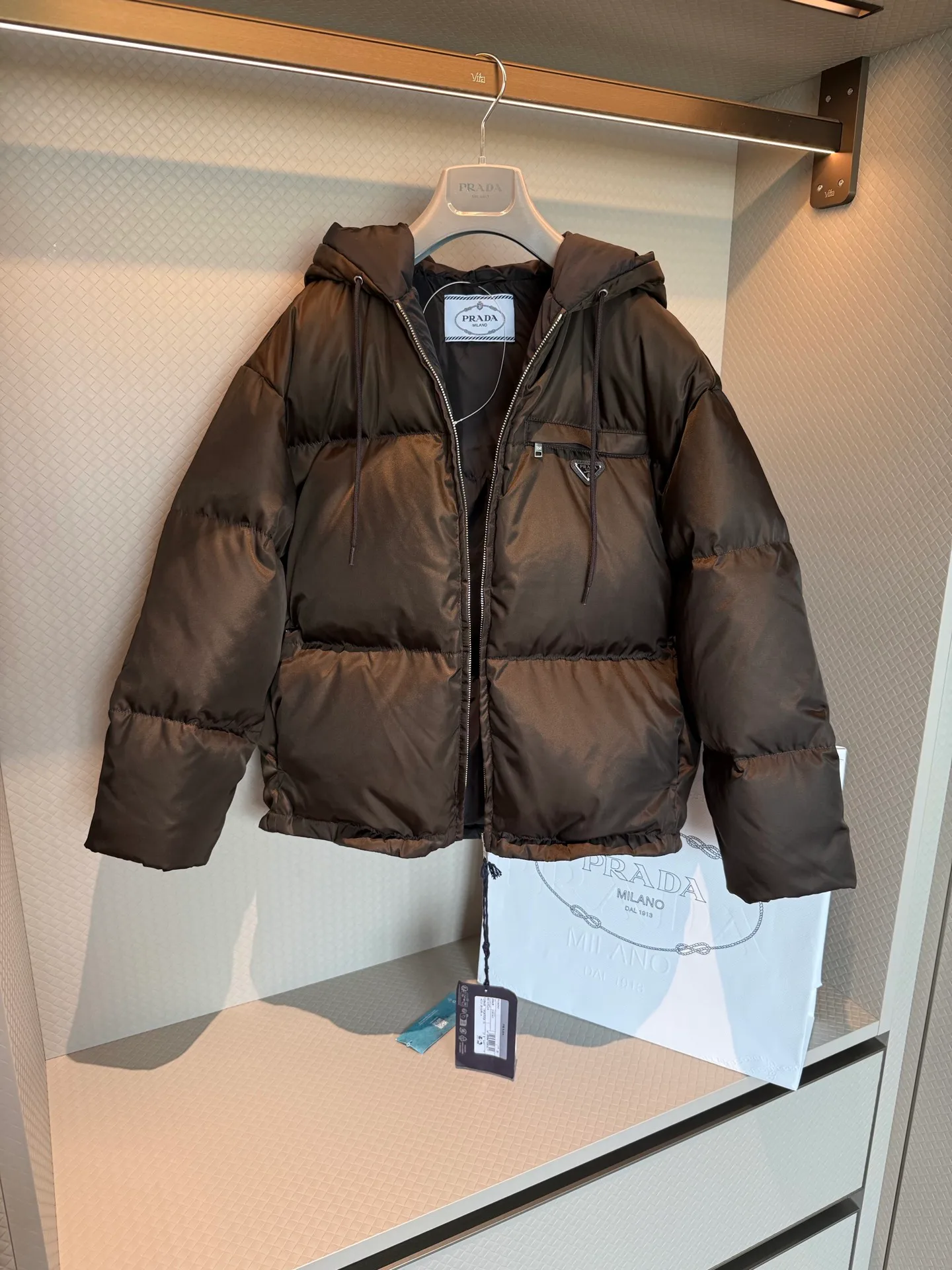Куртки И Пуховики Женские Prada 18956419