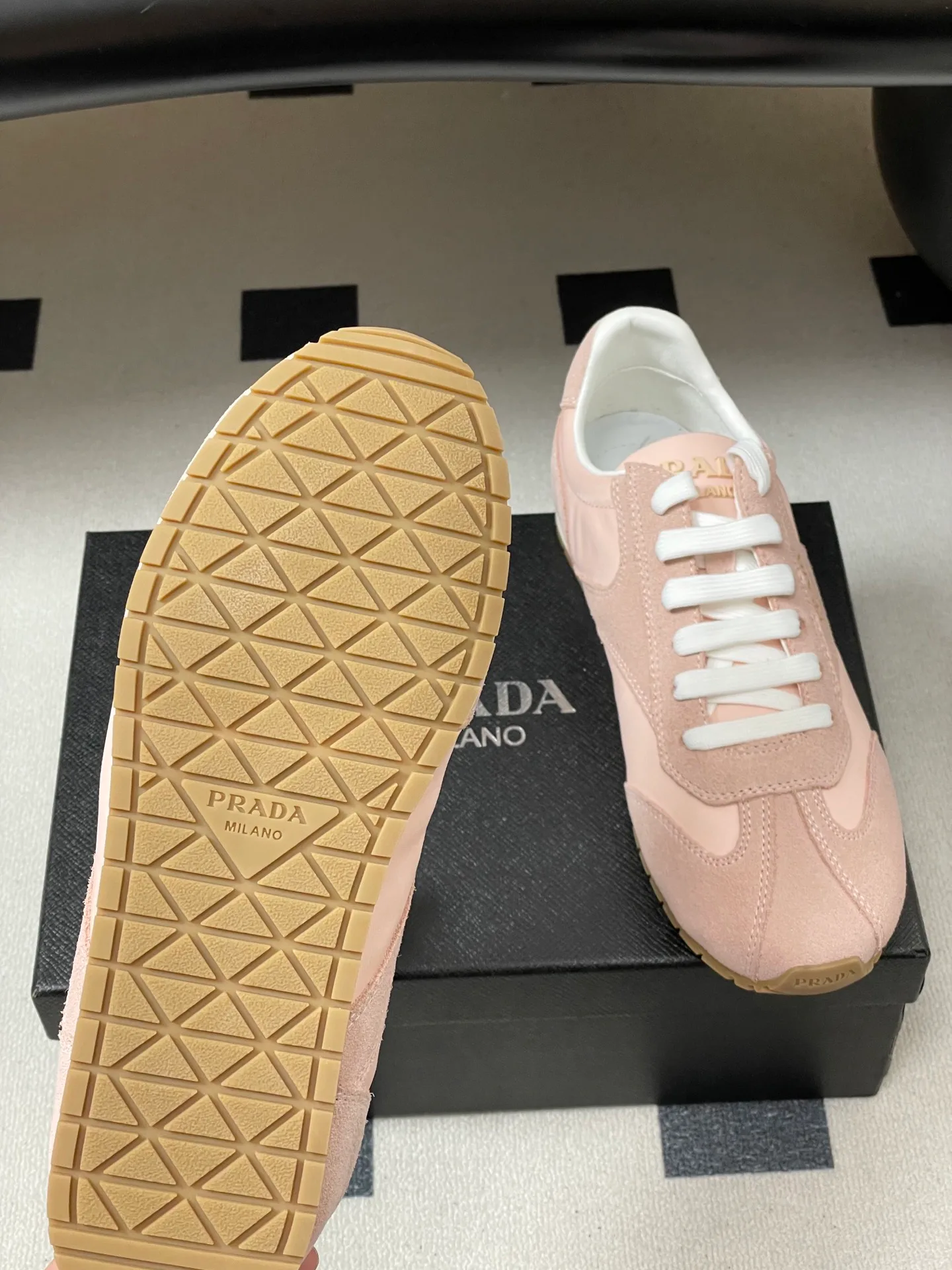 Кроссовки Женские Prada 9700319