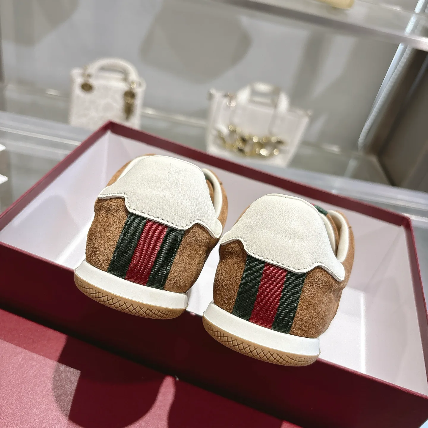 Кроссовки Женские Gucci 379461