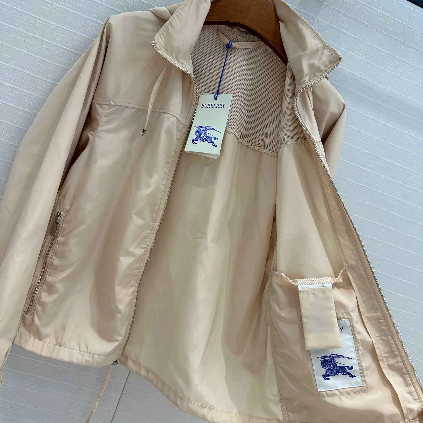 Куртки Женские Burberry Куртки Женские Burberry