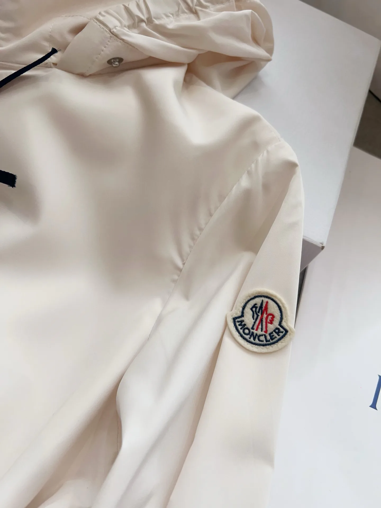 Куртки И Пуховики Женские Moncler 19231384
