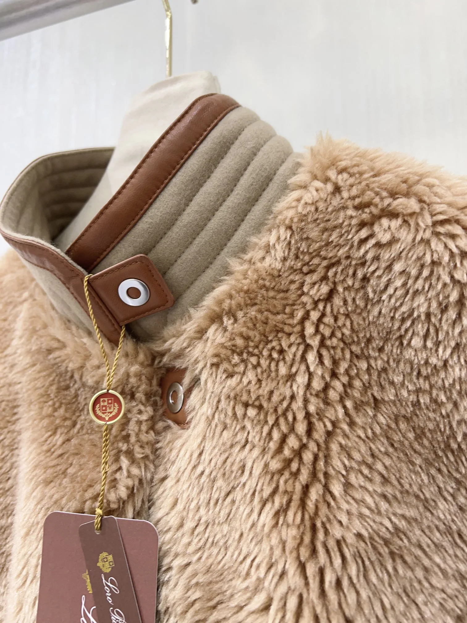 Кожаные Куртки И Дублёнки Женские Loro Piana 971508