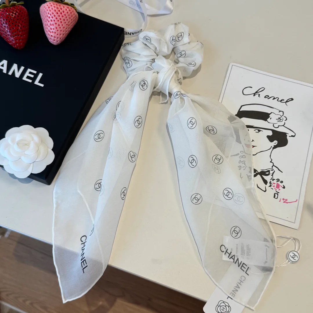 Платки Chanel 18627399