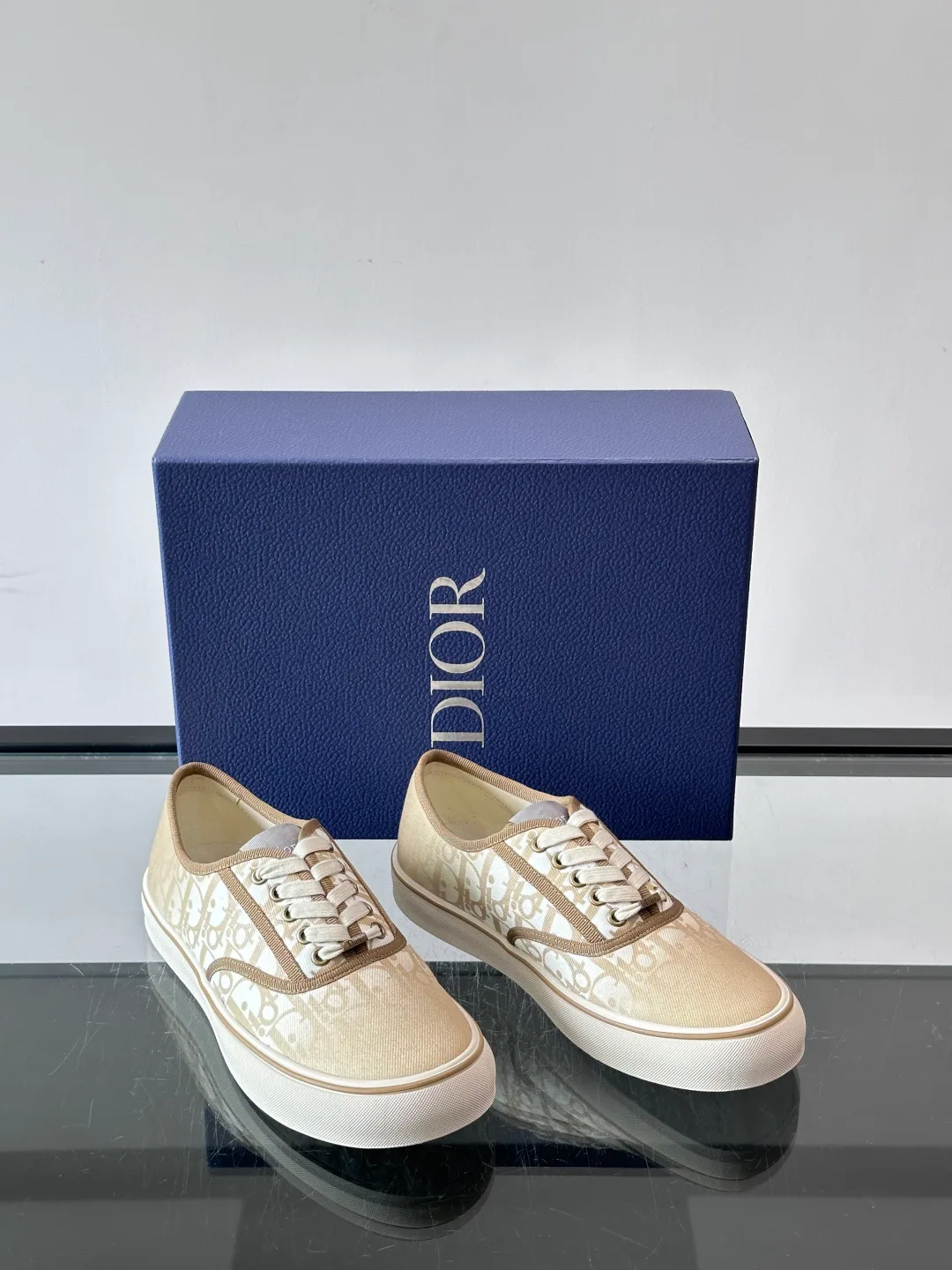 Кроссовки Женские Christian Dior 17649810