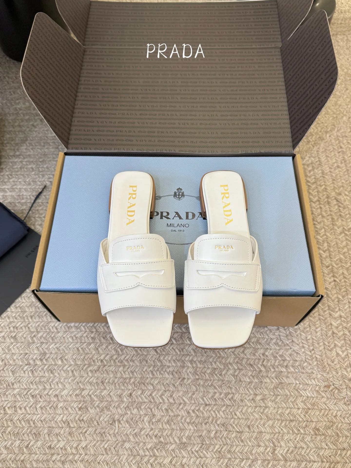 Шлепанцы Женские Prada 12012463