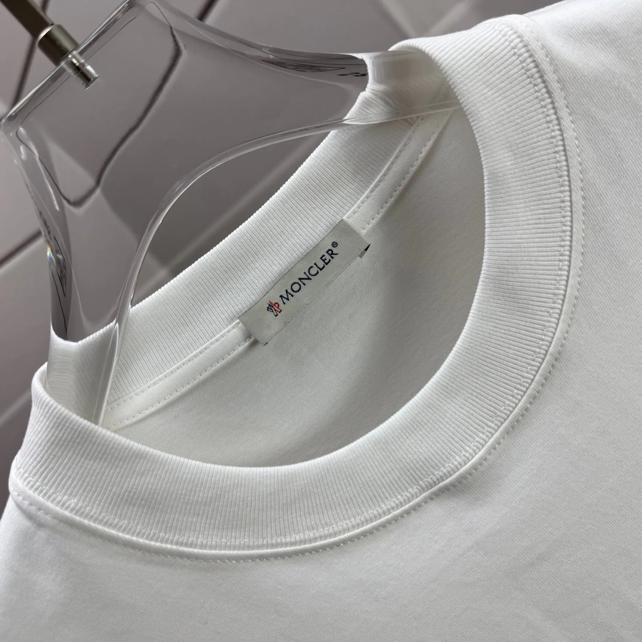 Футболки Женские Moncler 889883