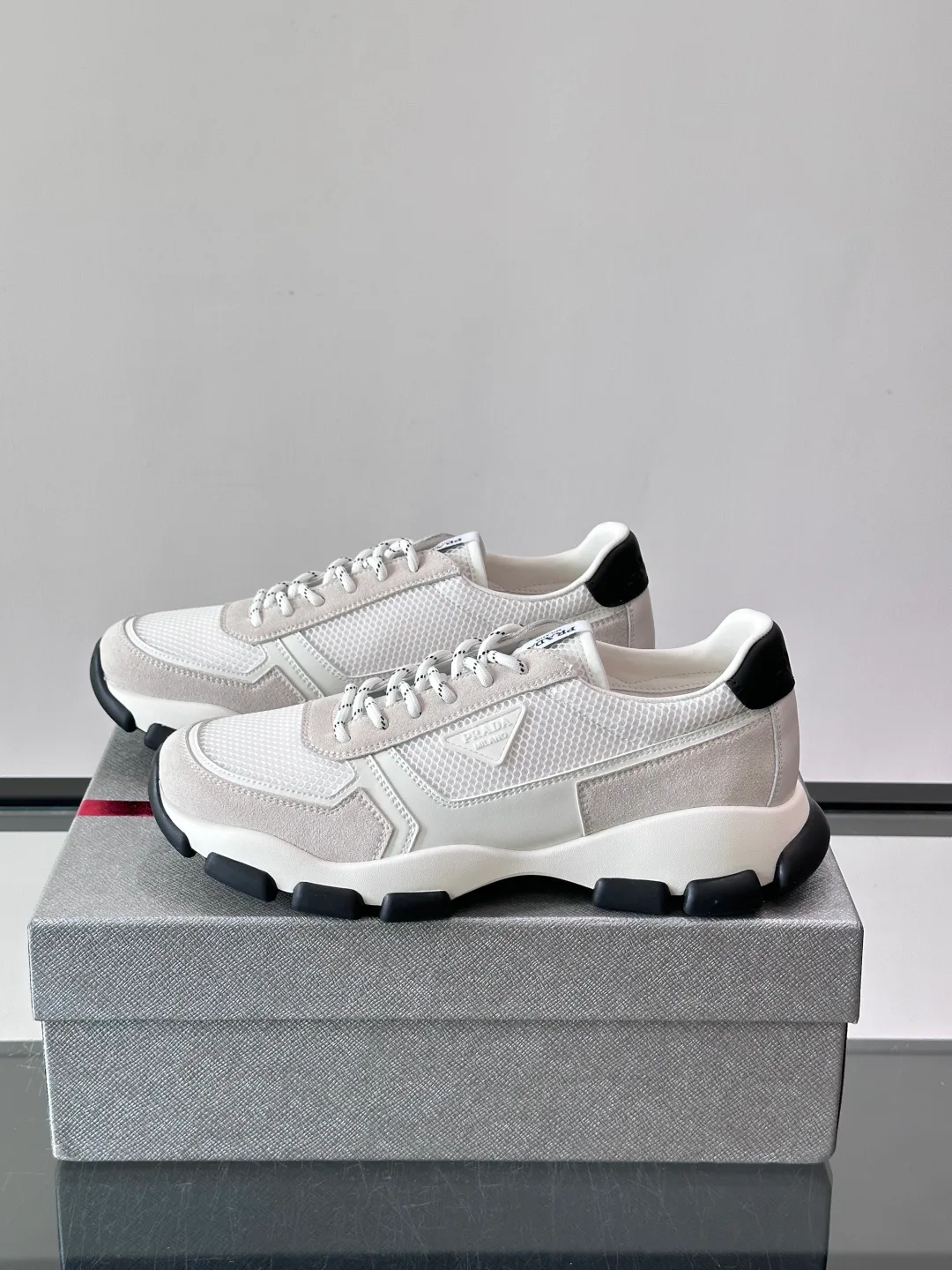 Кроссовки Мужские Prada 18102780