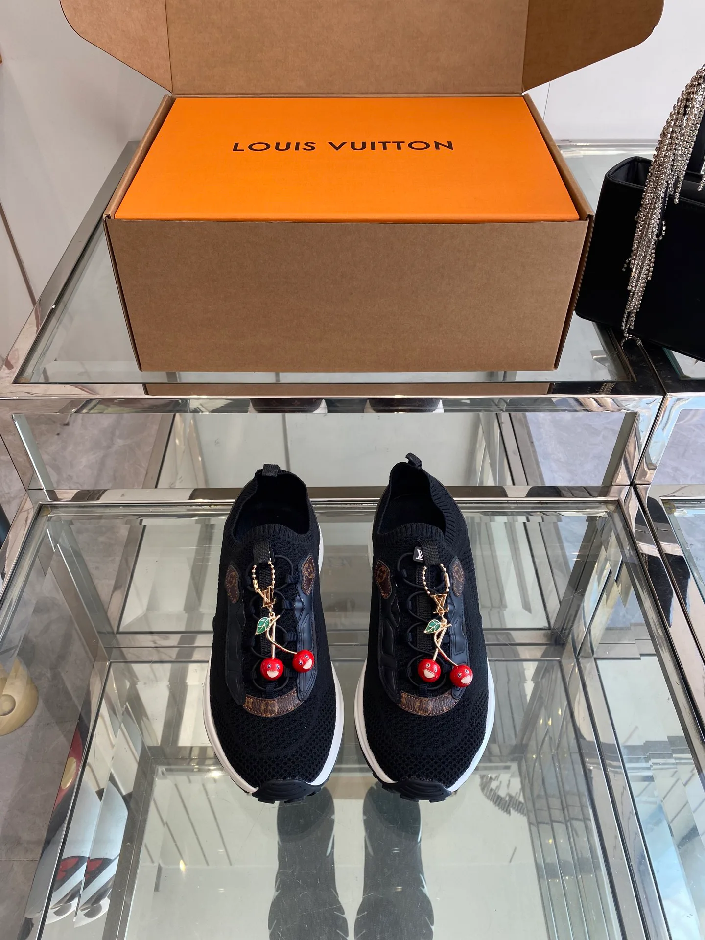 Кроссовки Женские Louis Vuitton 53307