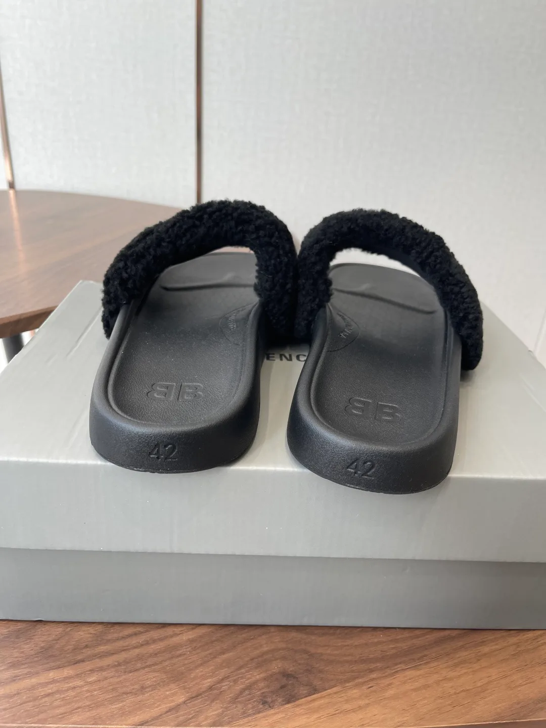 Шлепанцы Женские Balenciaga 11304157