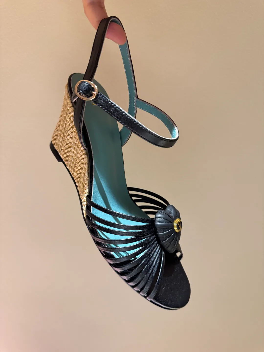 Босоножки Женские Valentino 17968669