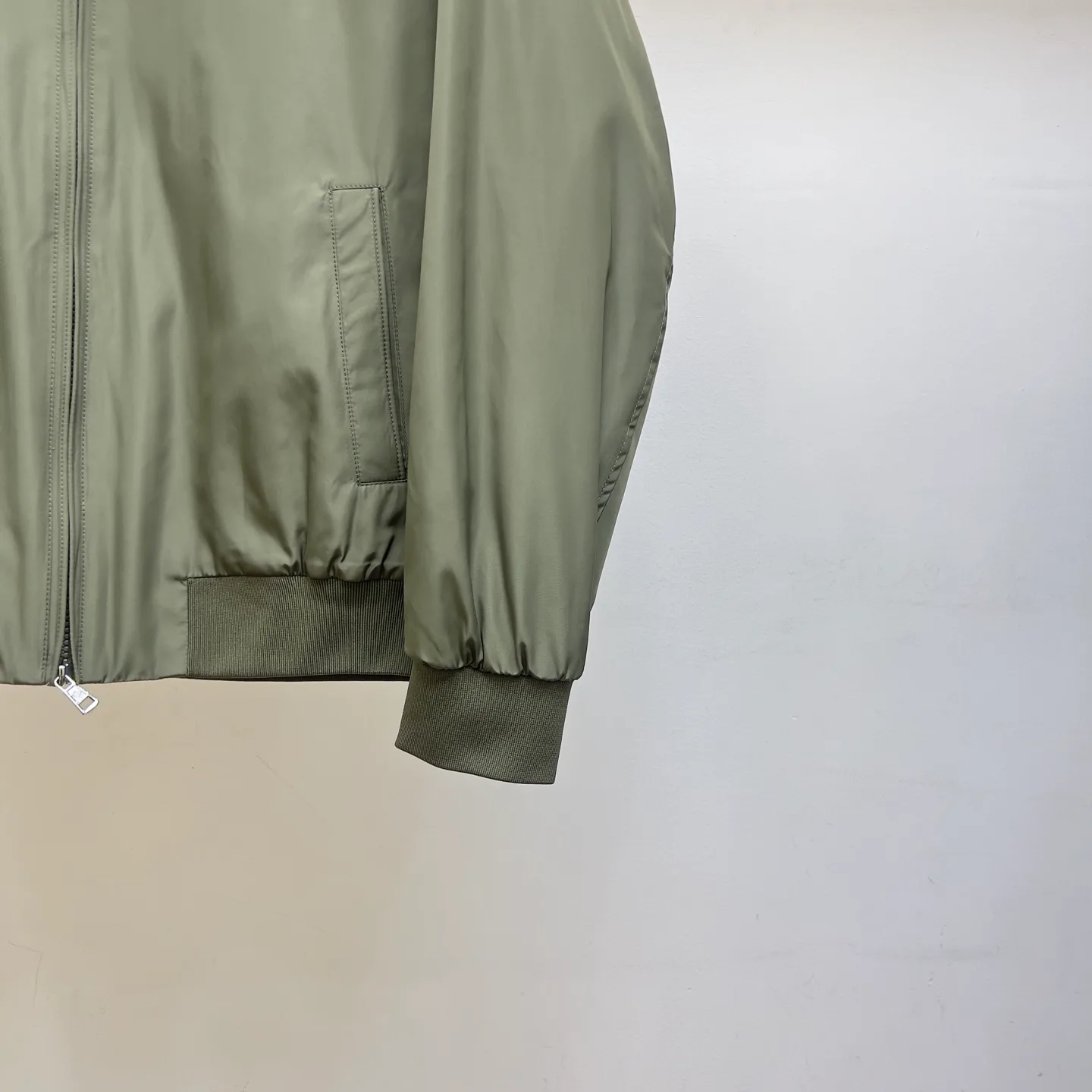 Куртки И Пуховики Женские Moncler 17340707