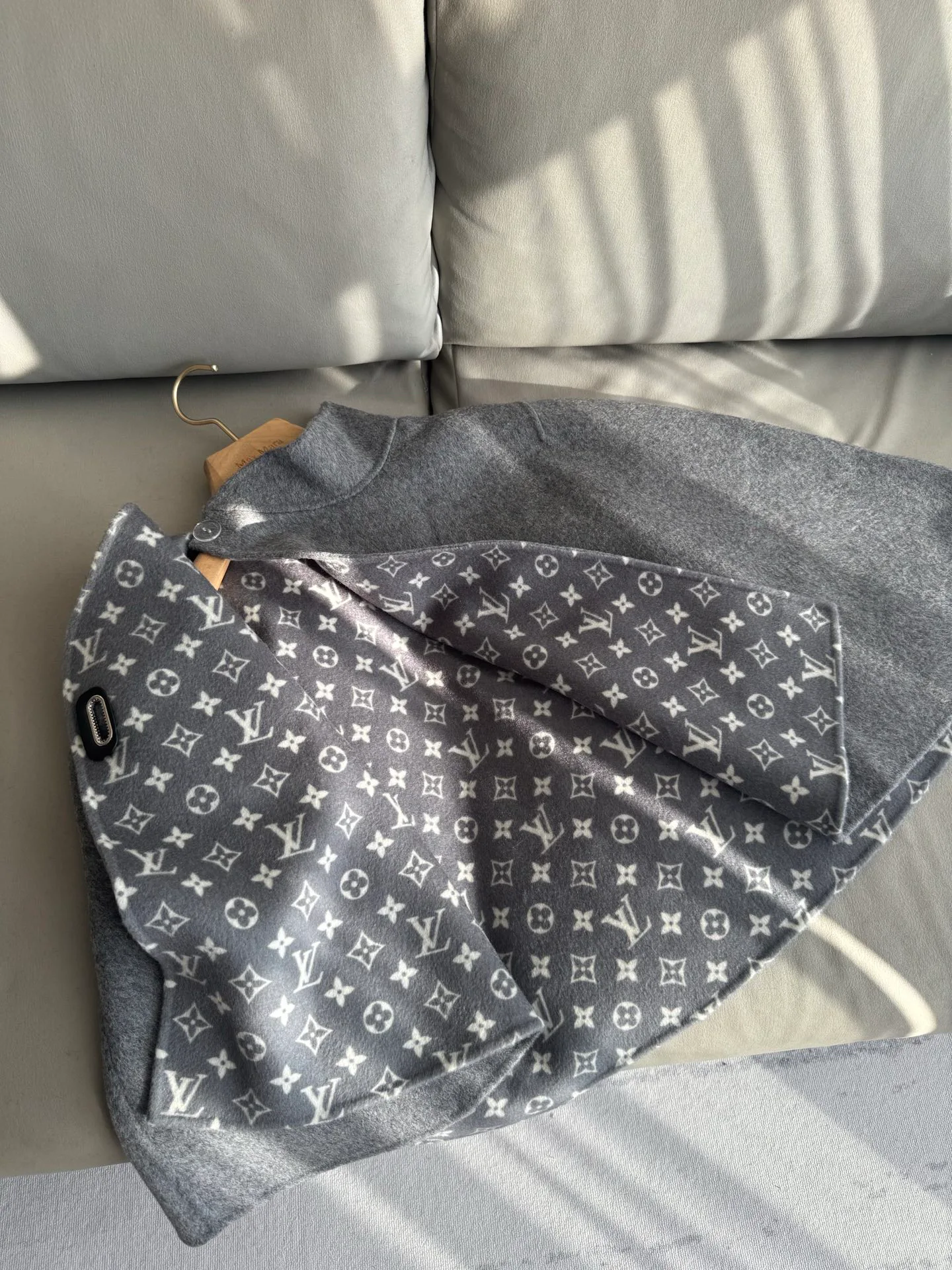 Пальто Женские Louis Vuitton 18361617
