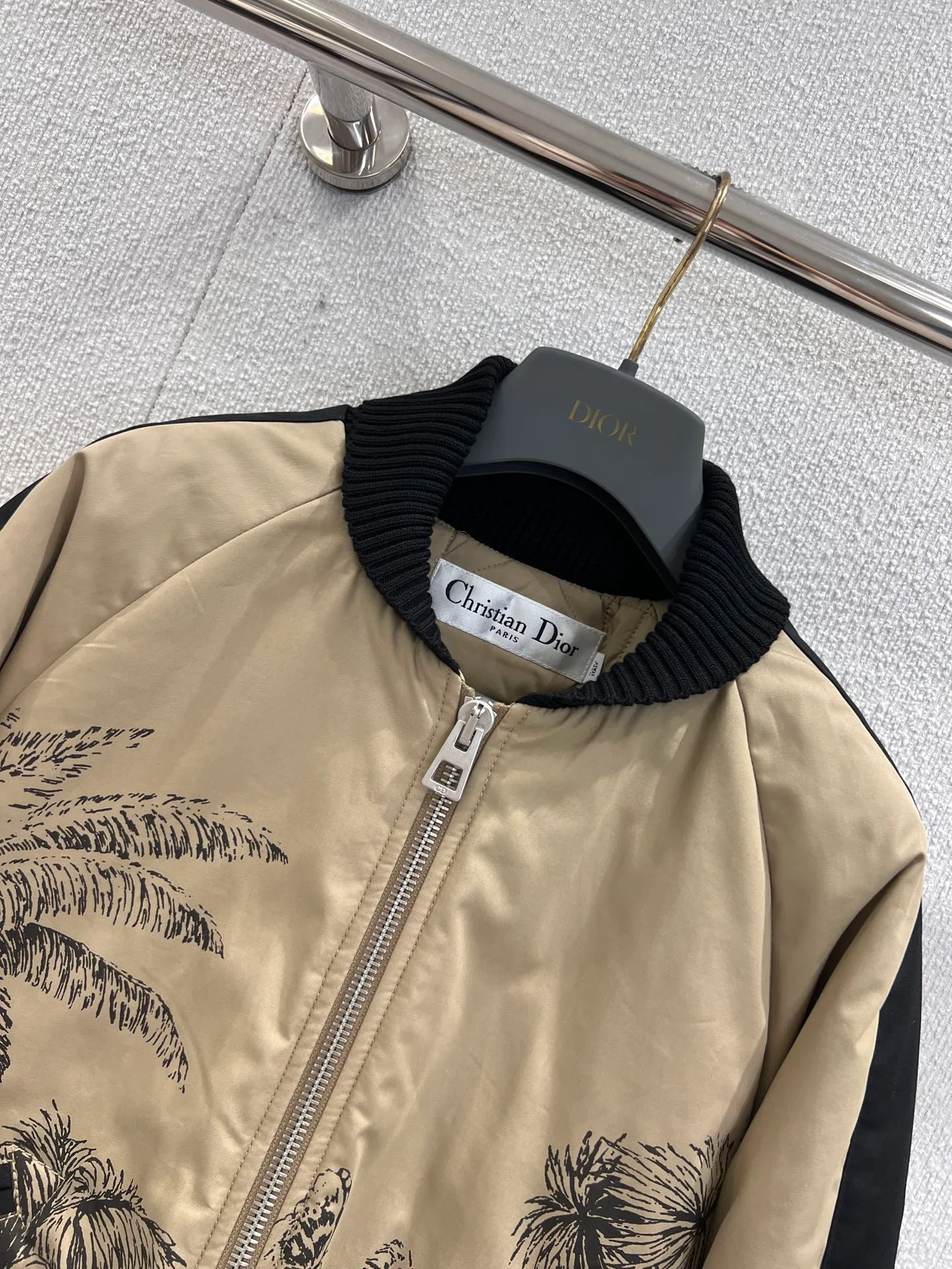 Куртки И Пуховики Женские Christian Dior 59428