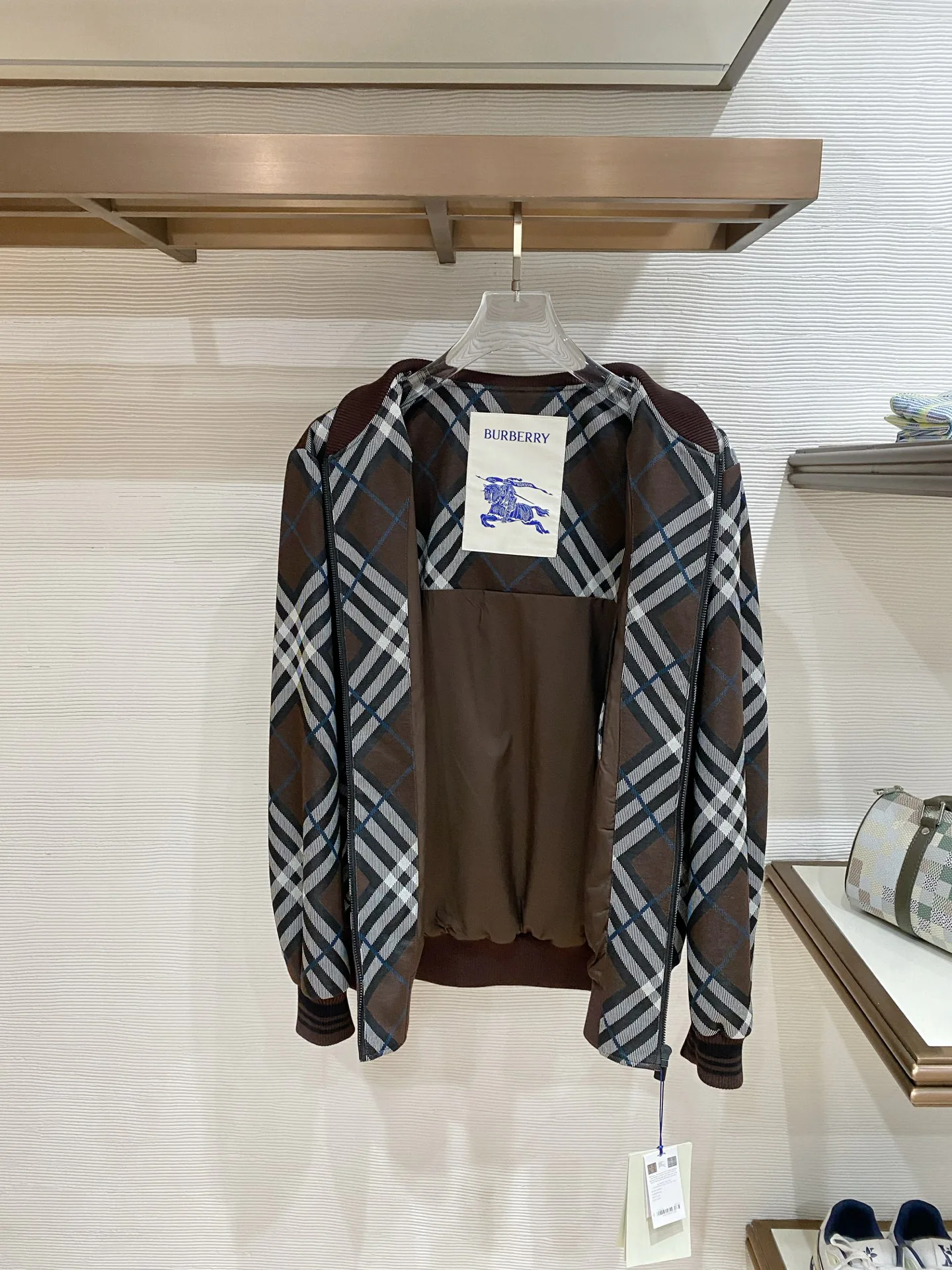 Куртки И Пуховики Мужские Burberry 4765067