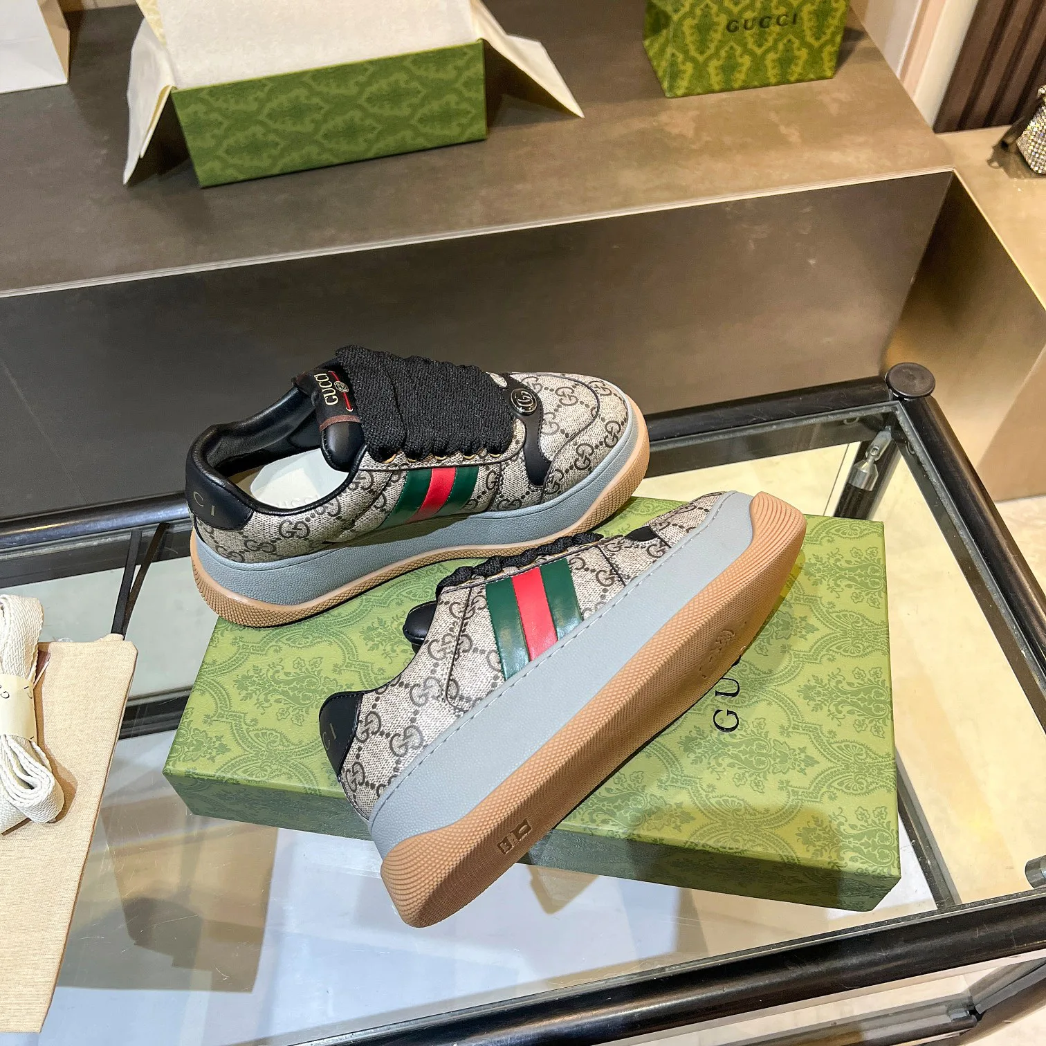 Кроссовки Женские Gucci 907448