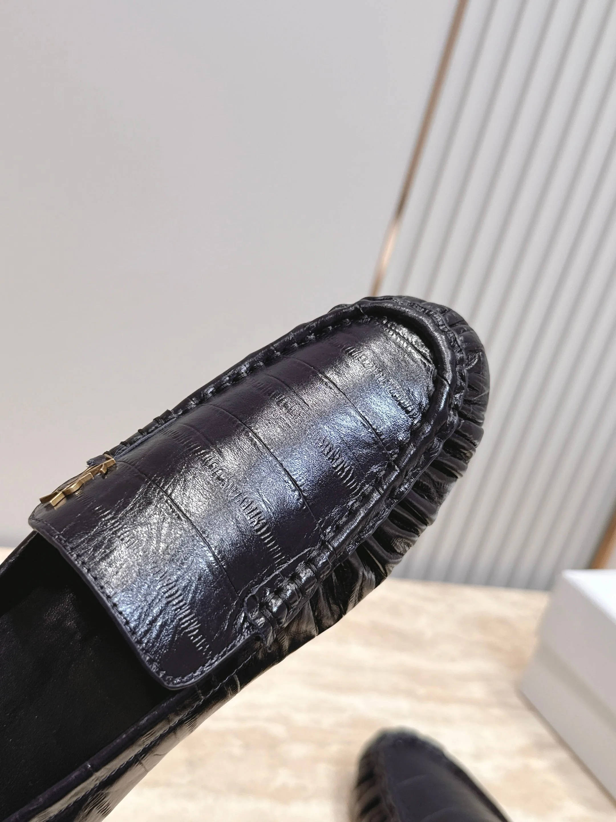 Лоферы И Мокасины Женские Saint Laurent 17701325