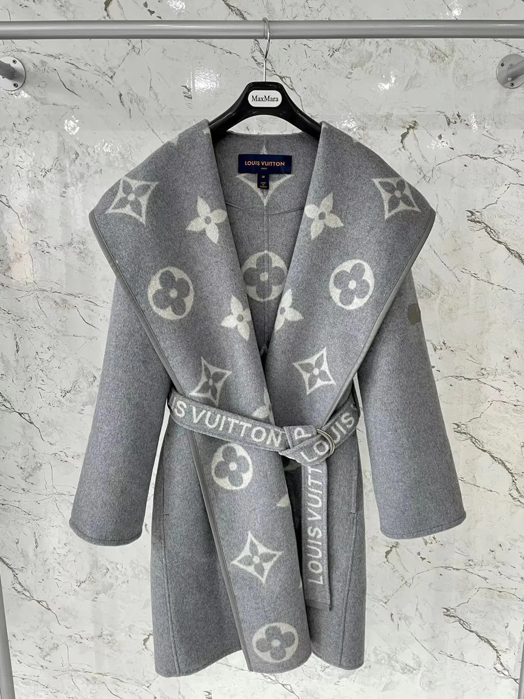 Пальто Женские Louis Vuitton 17998824