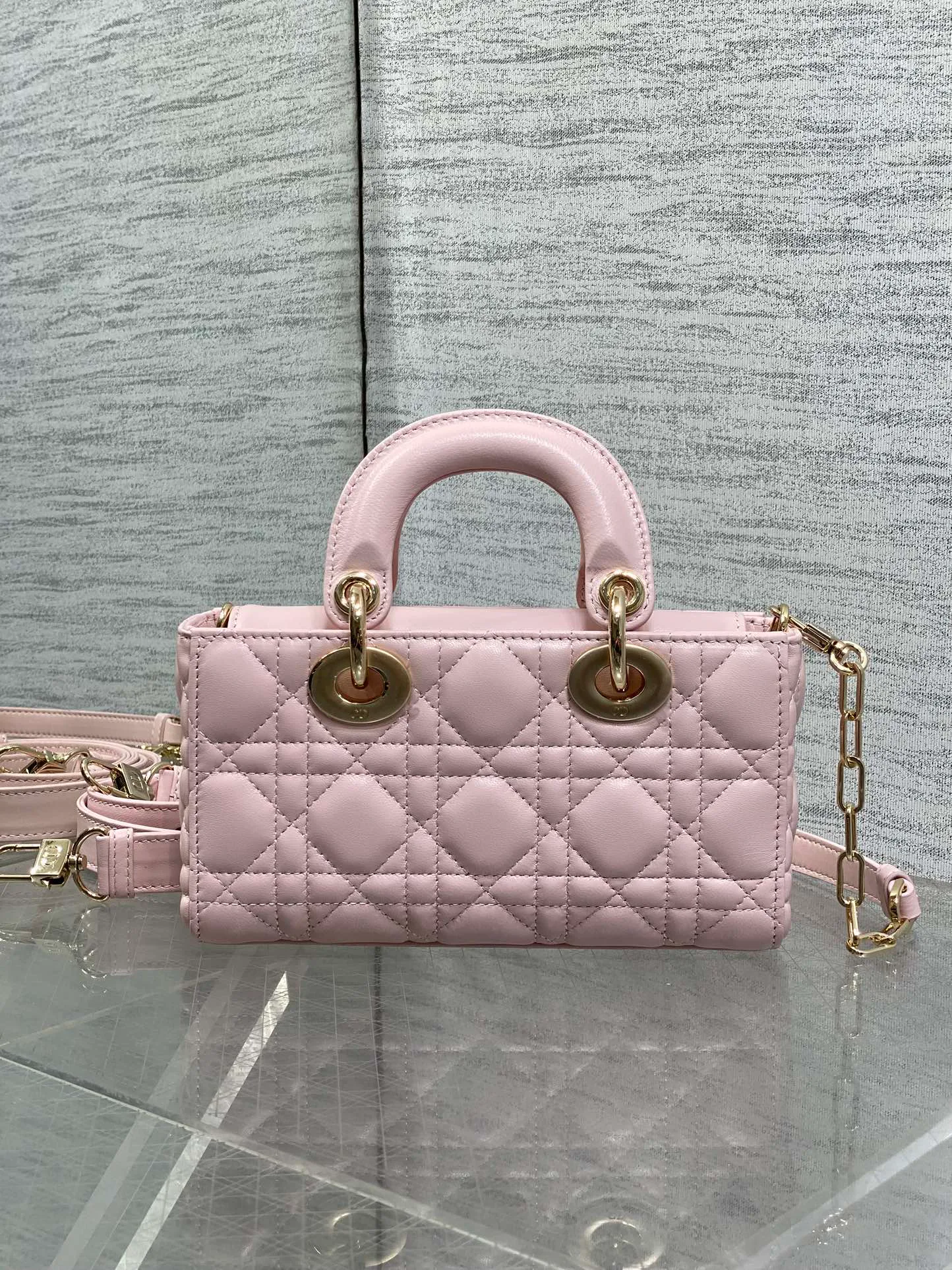 Классические Сумки Женские Christian Dior 11685162