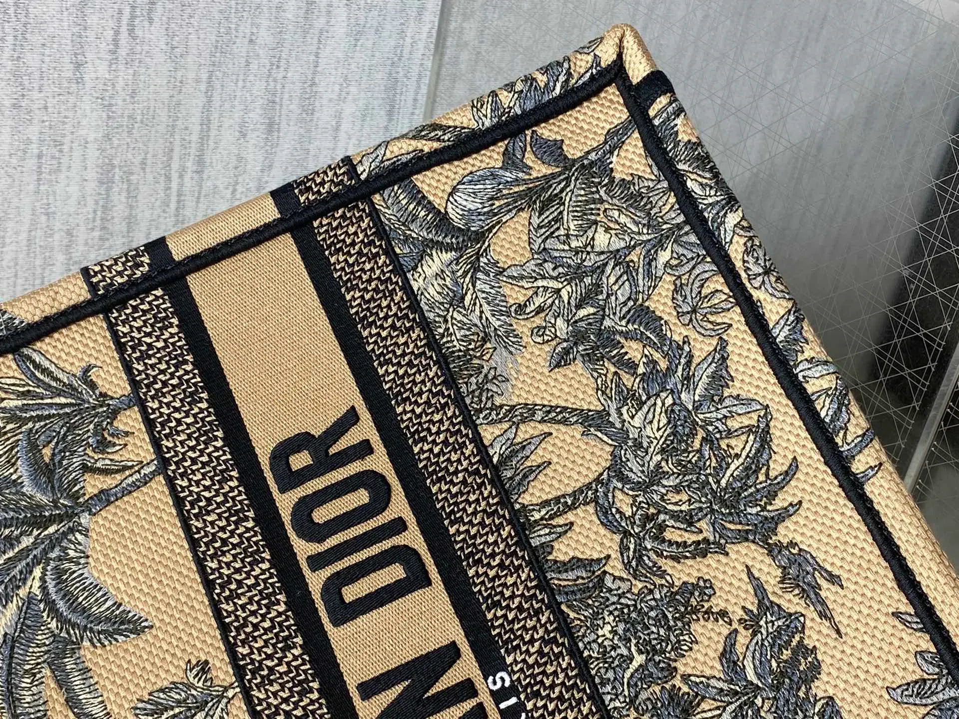 Классические Сумки Женские Christian Dior 82454