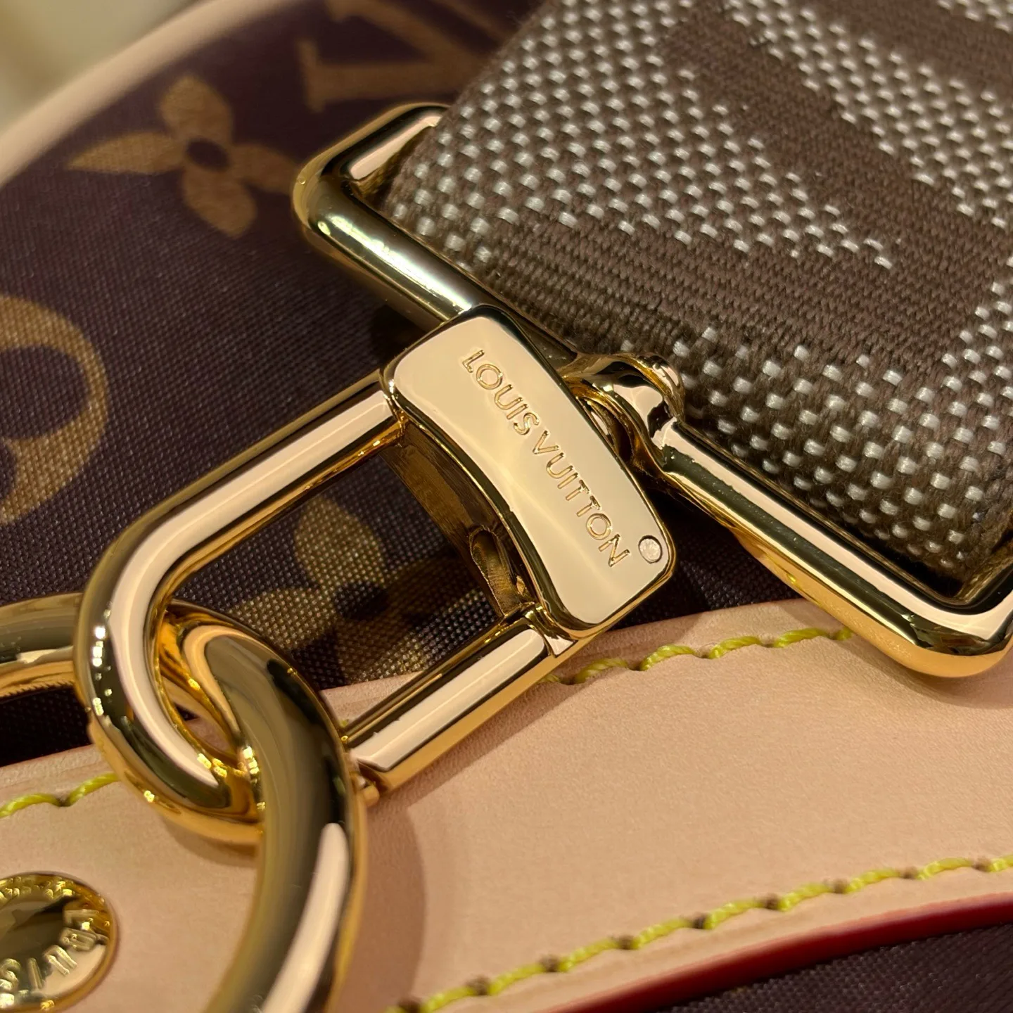 Дорожные Сумки Женские Louis Vuitton 18240343