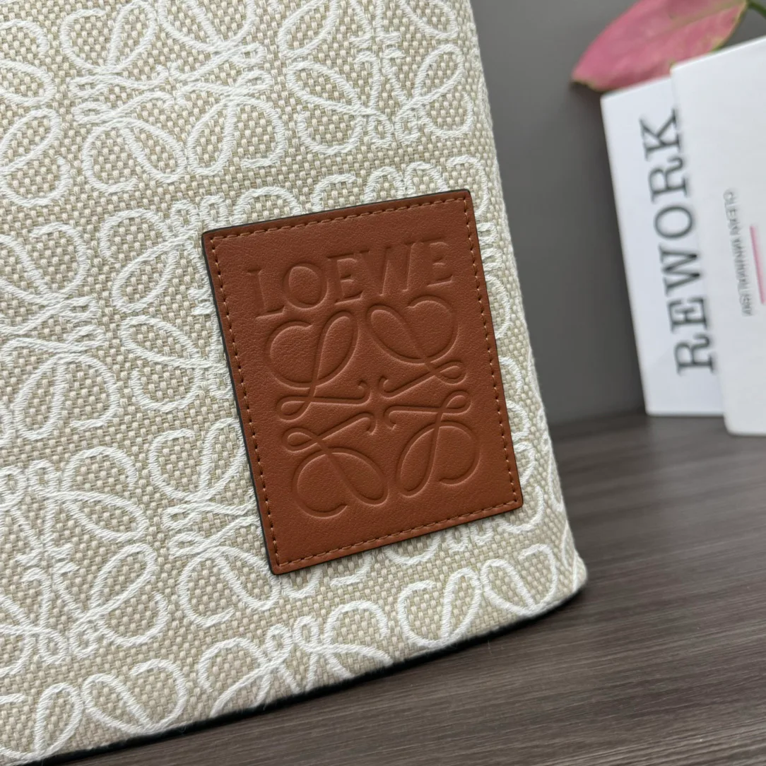Клатчи Женские Loewe 18116450
