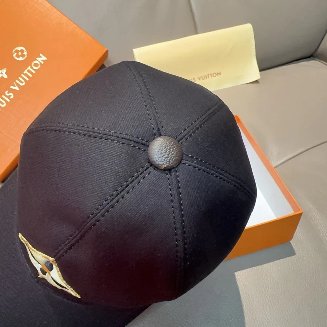 Головные Уборы Louis Vuitton 11529585