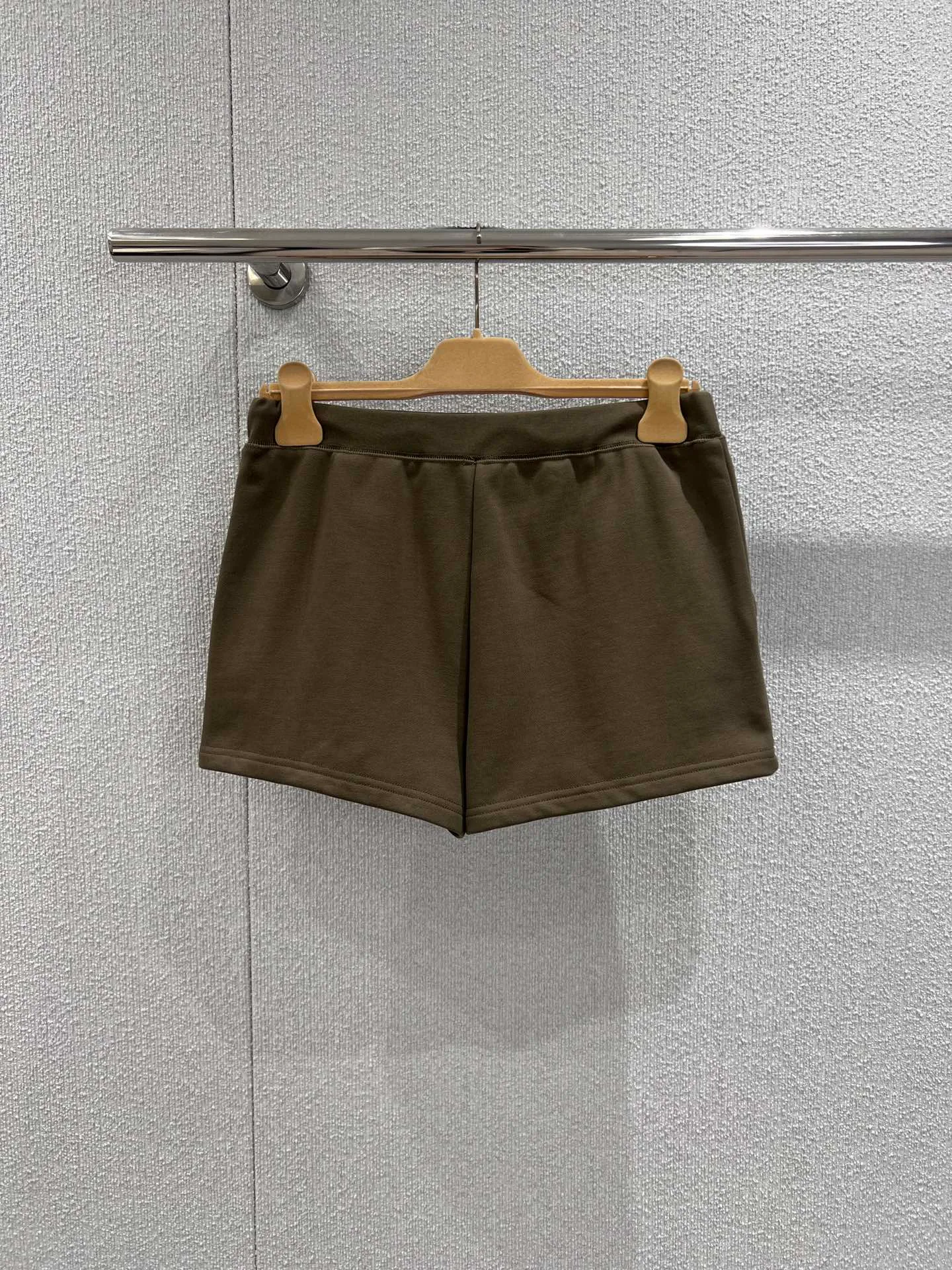 Шорты Женские Miu Miu 4331385