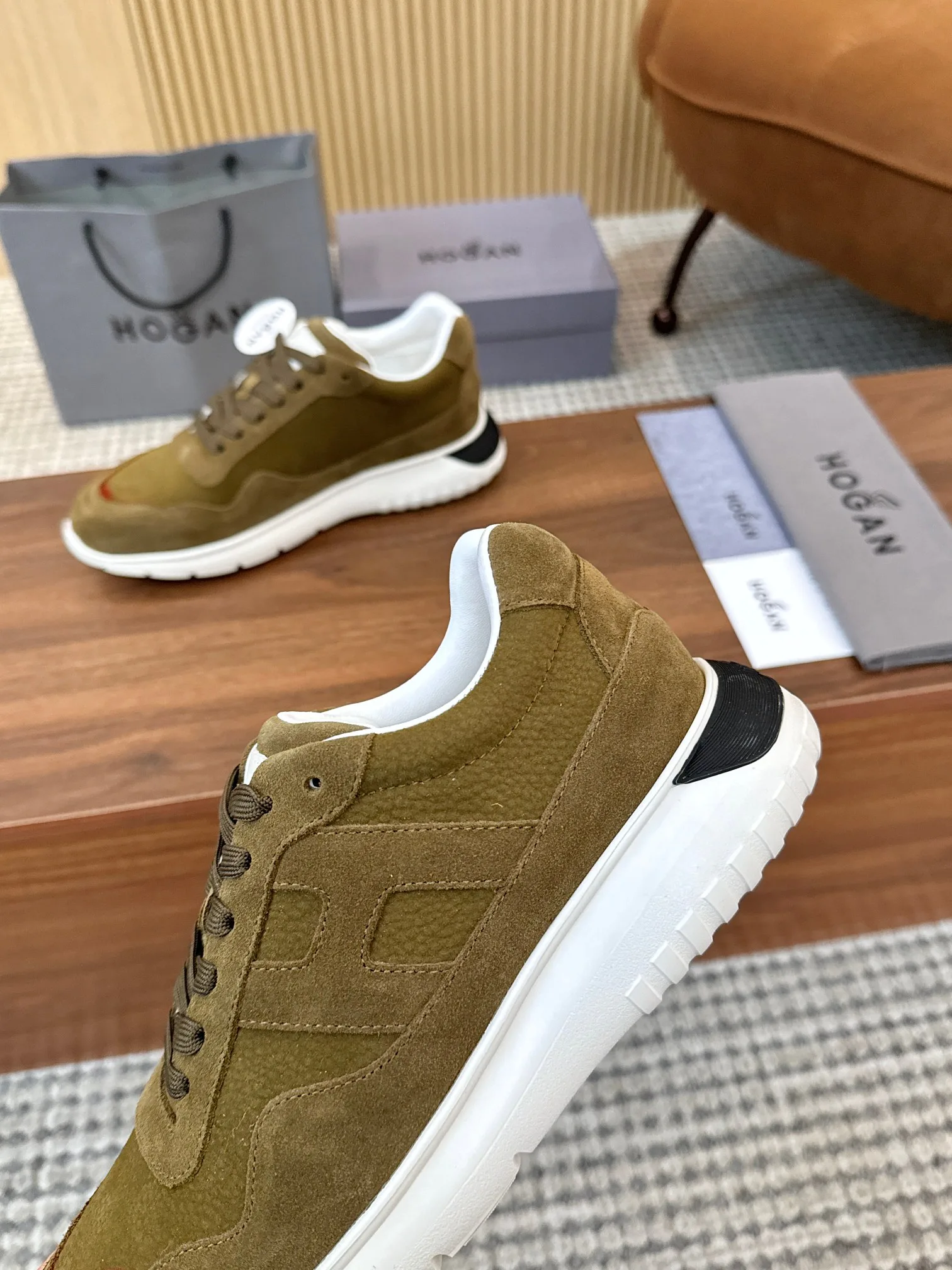 Кроссовки Женские Hogan 12835355
