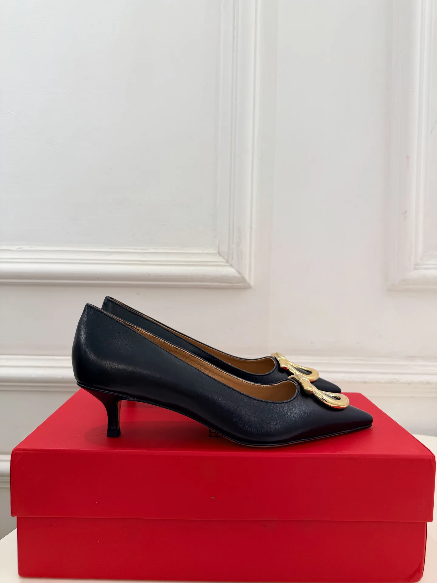 Туфли Женские Salvatore Ferragamo 18034110