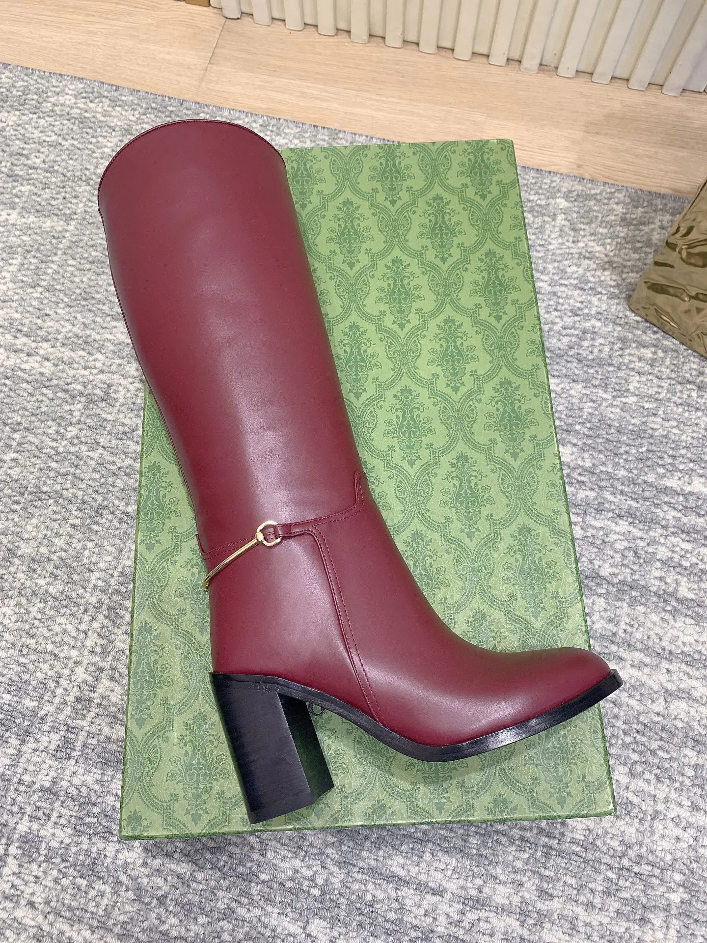 Сапоги Женские Gucci 689869