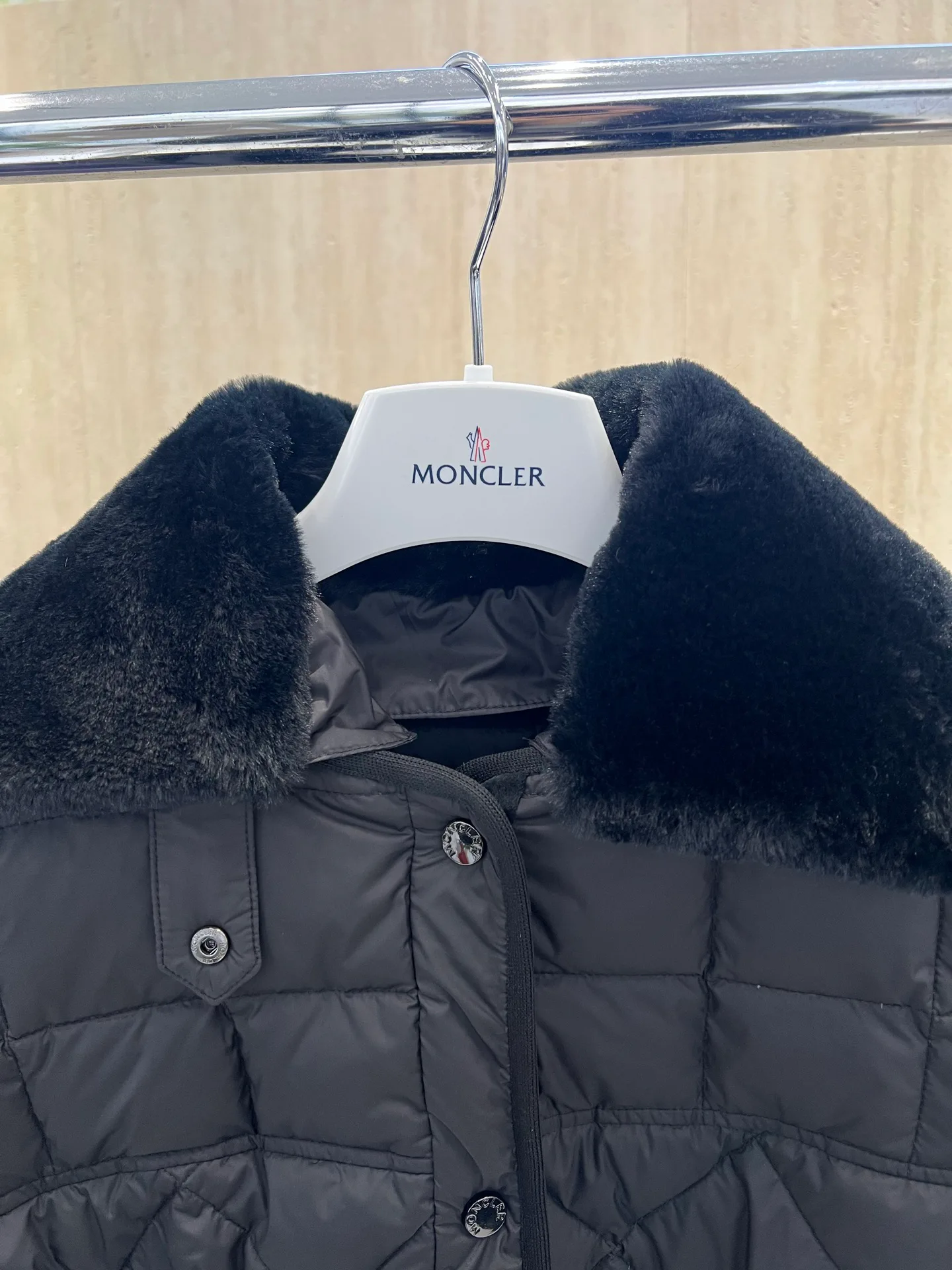 Куртки И Пуховики Мужские Moncler 18231458