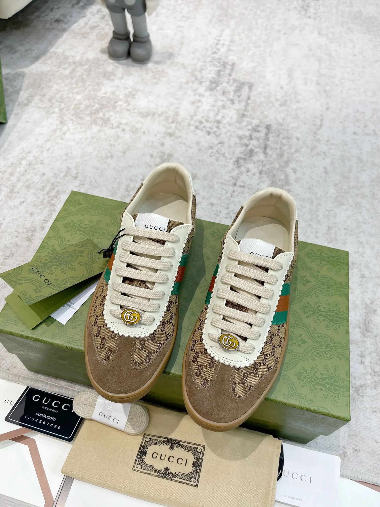 Кроссовки Женские Gucci 18765967