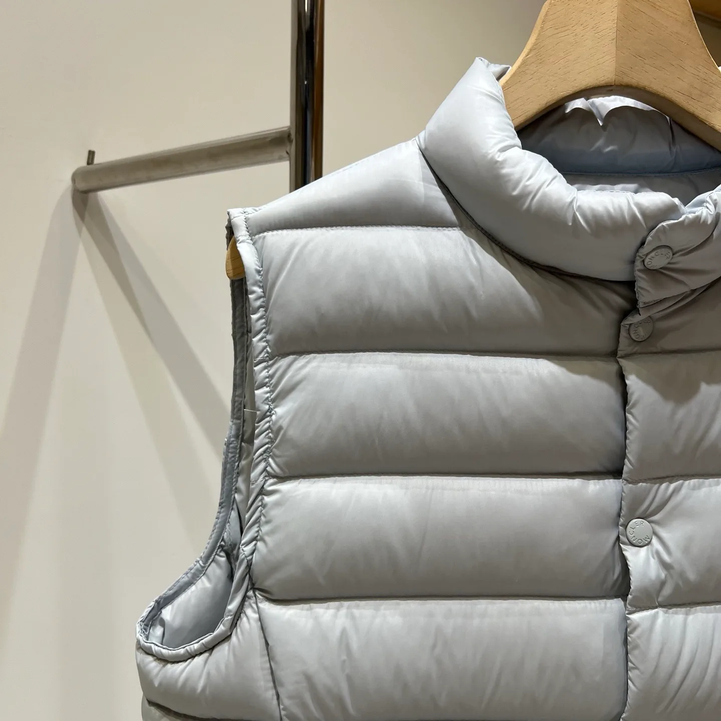 Жилеты Женские Moncler 18110908