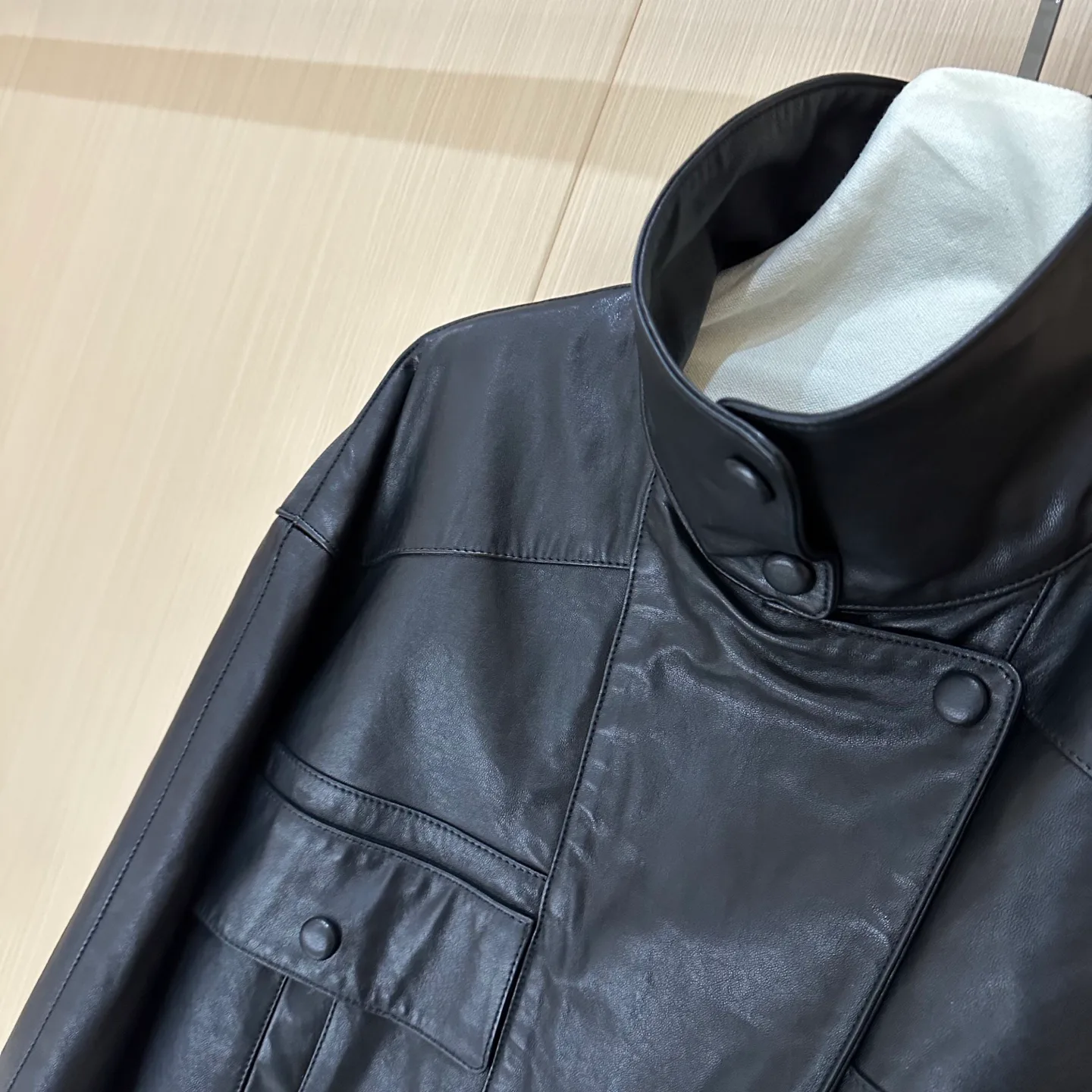 Кожаные Куртки И Дублёнки Женские Saint Laurent 11834547