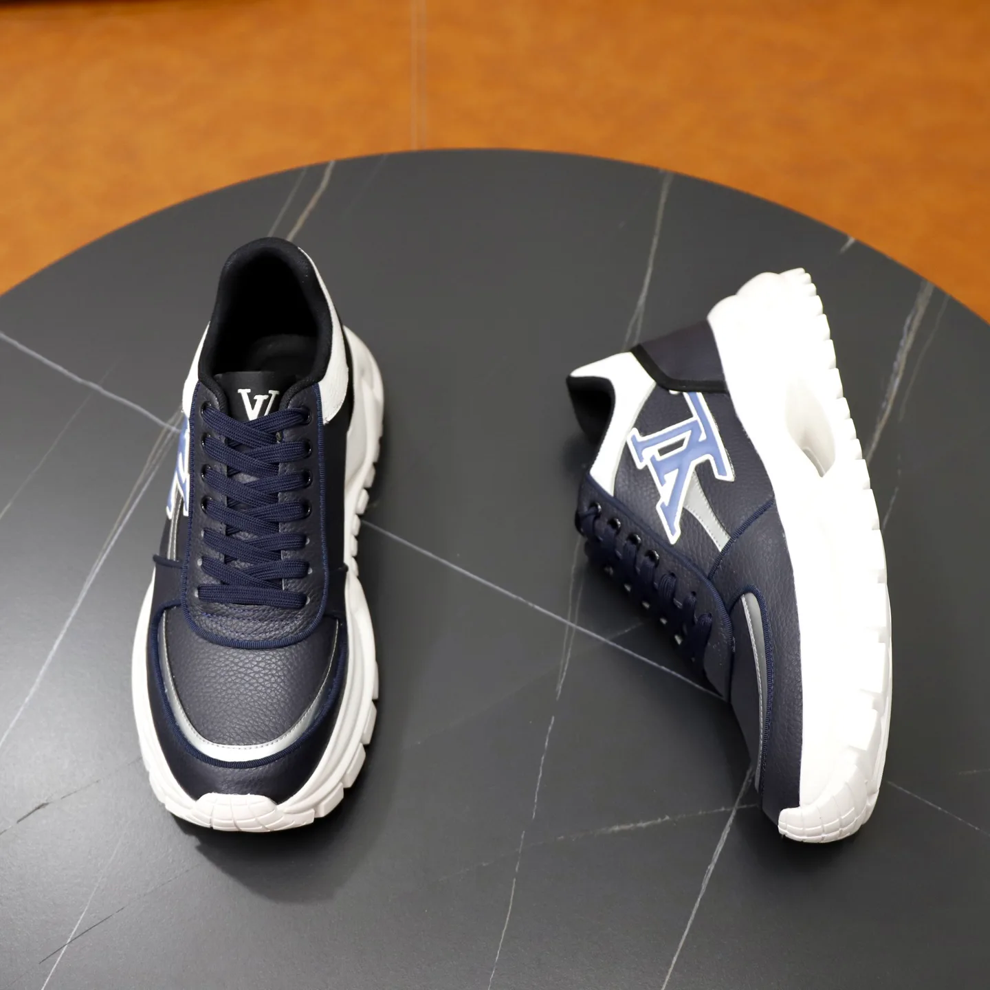 Кроссовки Мужские Louis Vuitton 848773