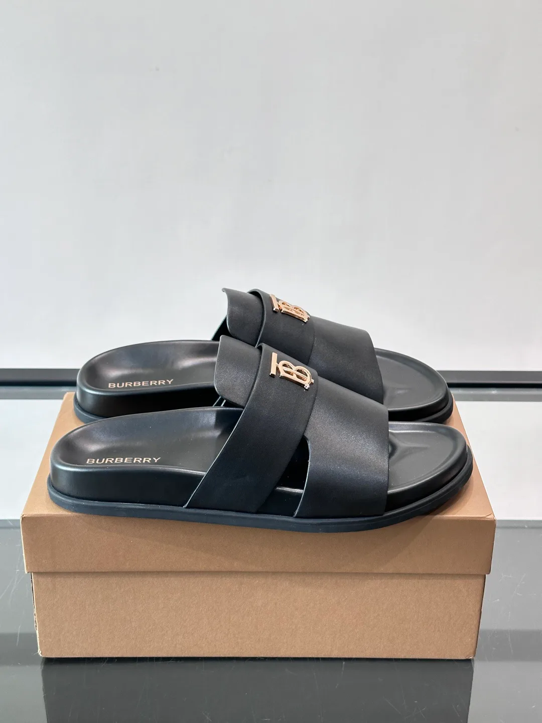 Сандалии Мужские Burberry 13546897