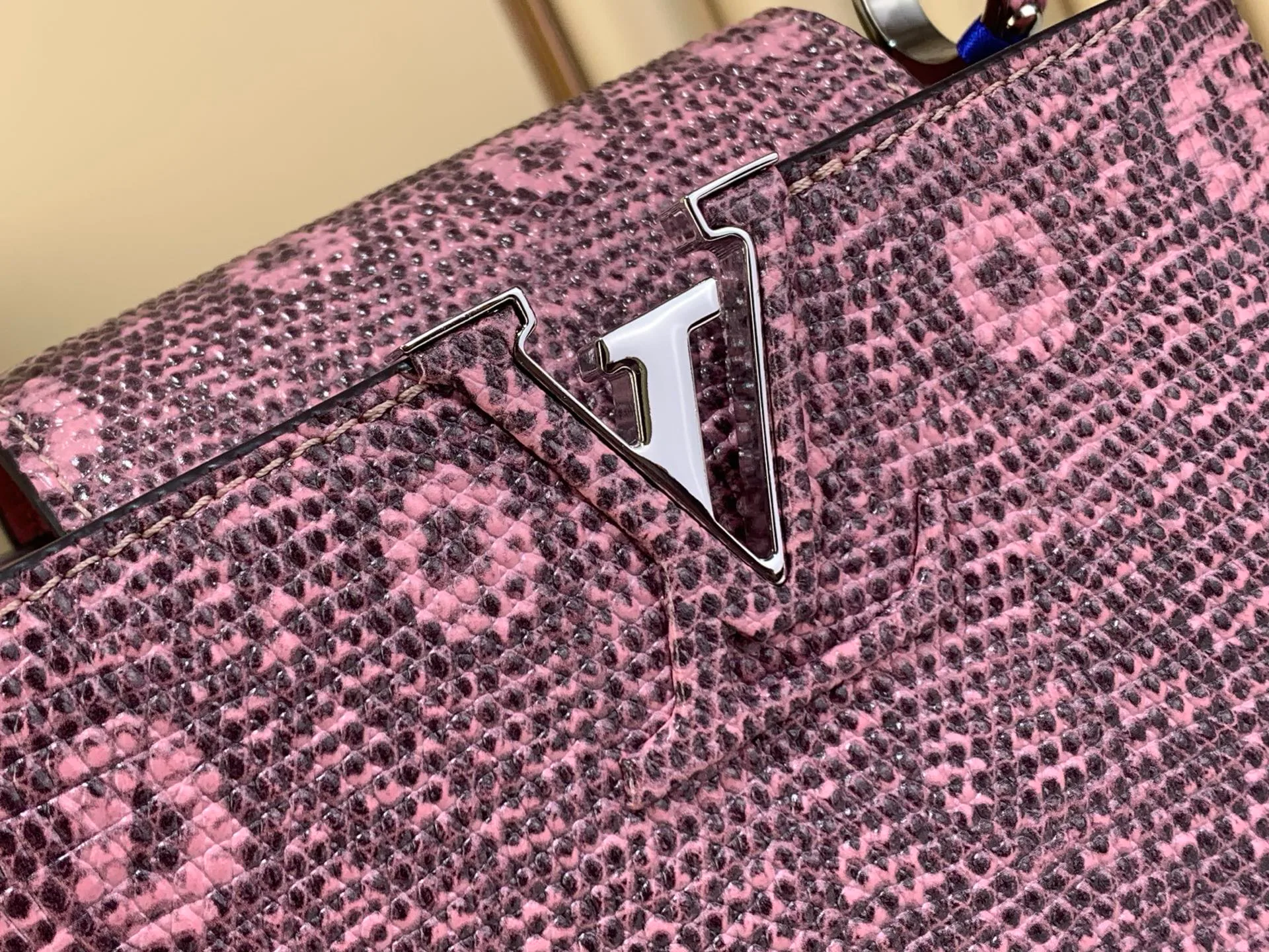 Сумки На Ремне Женские Louis Vuitton 5904534