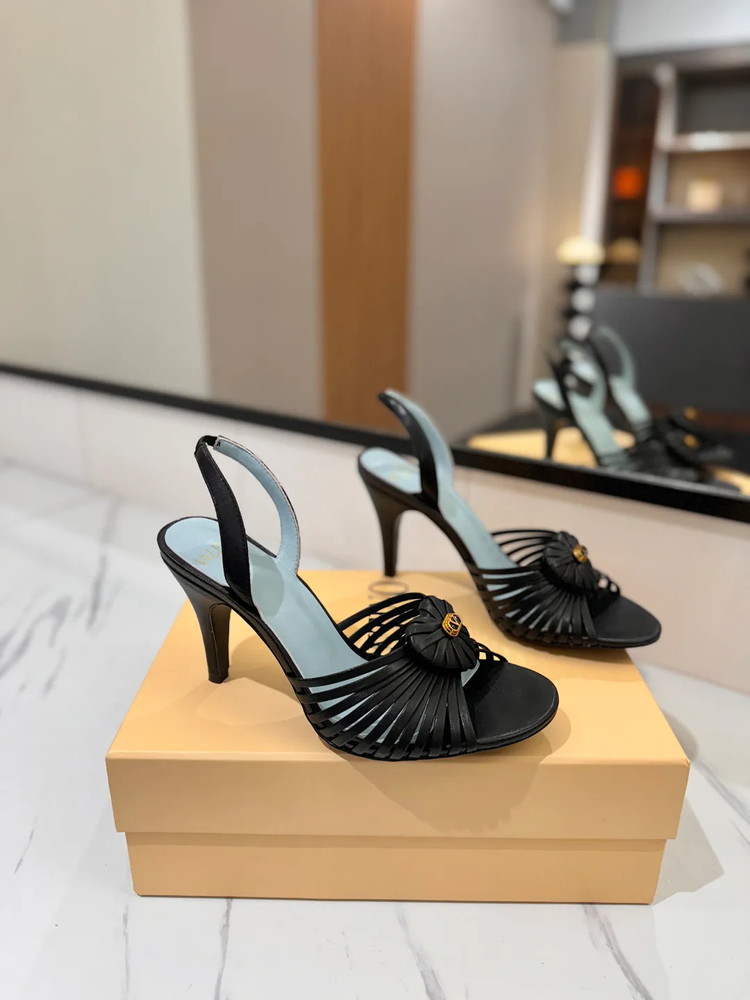 Босоножки Женские Valentino 10026781