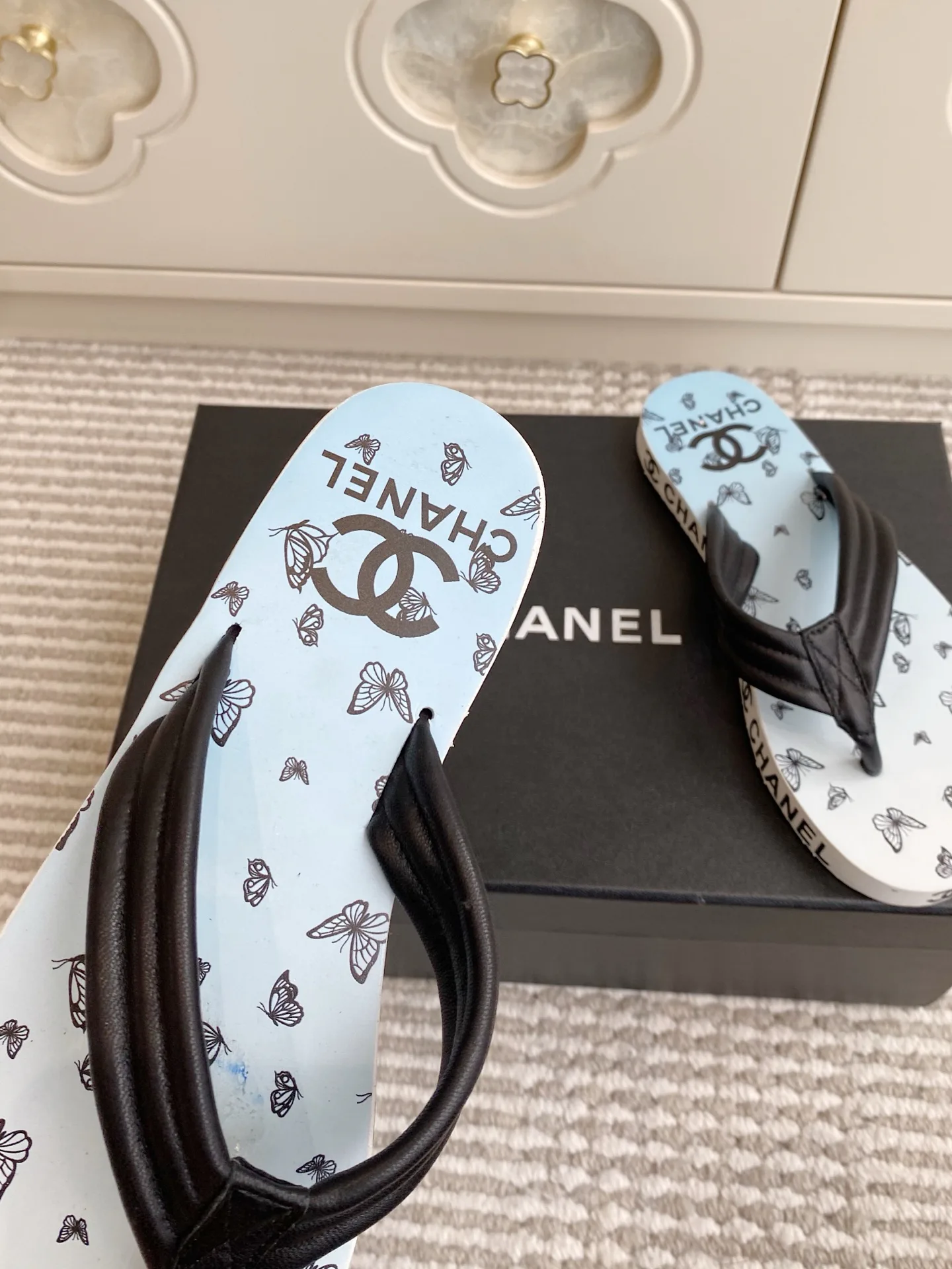 Шлепанцы Женские Chanel 11909737