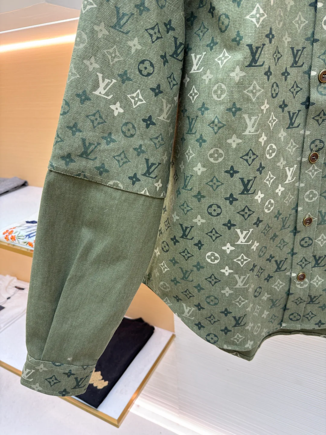 Куртки И Пуховики Женские Louis Vuitton 412795